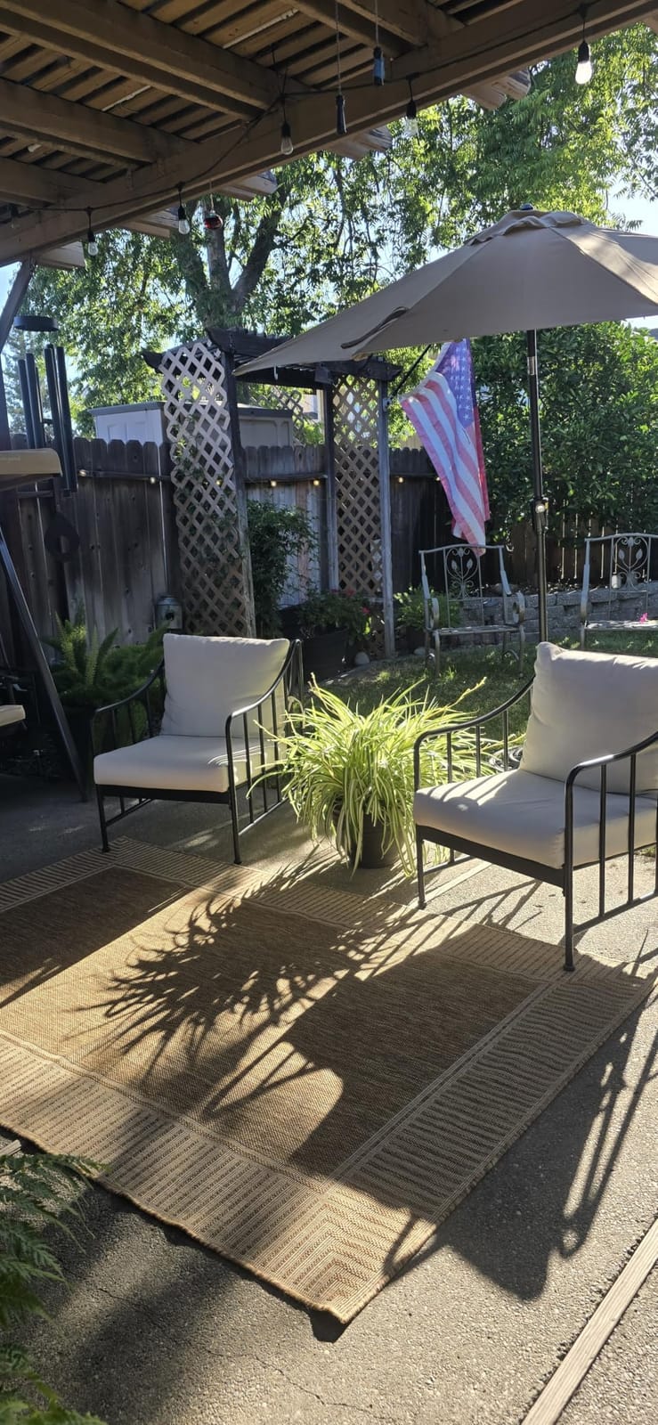 nuLOOM Asha Light Brown Bordered Indoor/Outdoor Area Rug, 5' x 8' customer photo 2