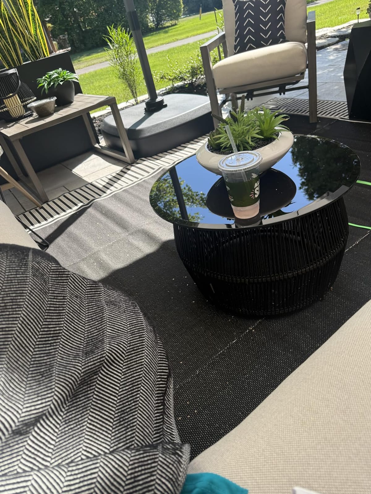 nuLOOM Asha Light Brown Bordered Indoor/Outdoor Area Rug, 8' x 10' customer photo 1