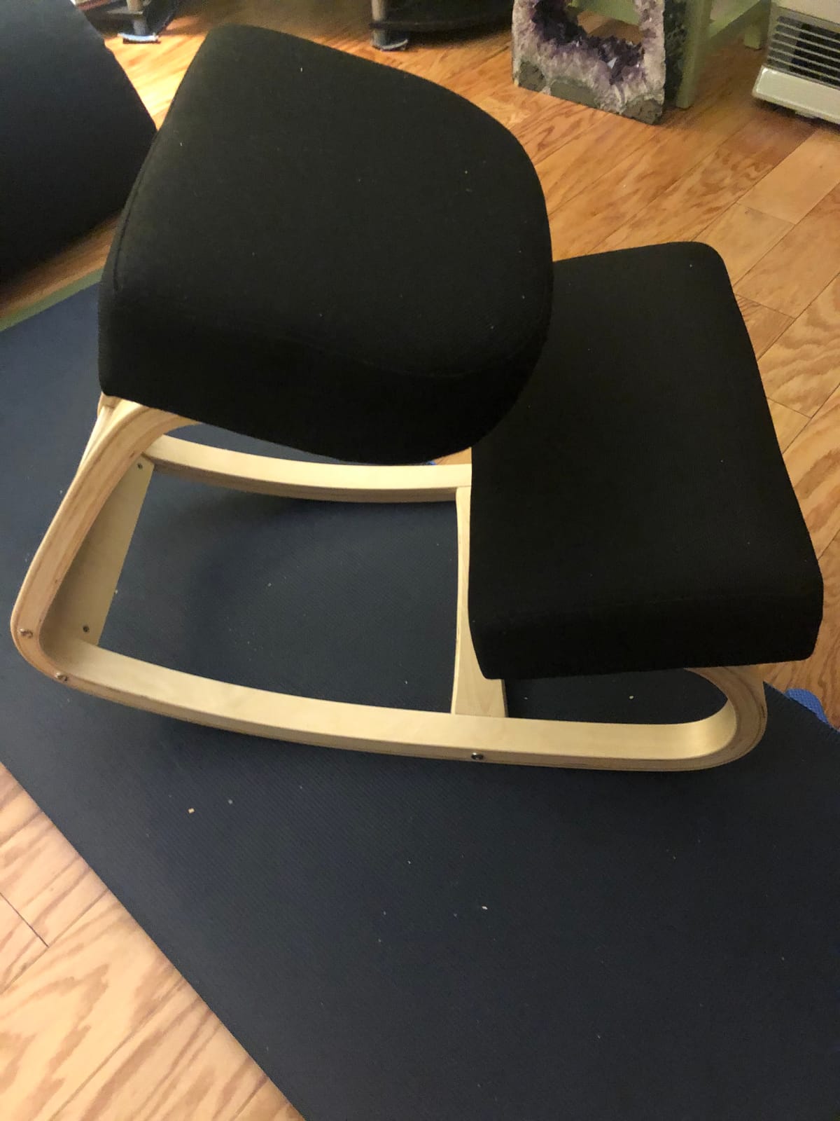 VIVO Wooden Rocking Kneeling Chair, Ergonomic Home Office Stool Posture Seat, Thick Black Cushions, Light Wood Frame, CHAIR-K04R customer photo 2