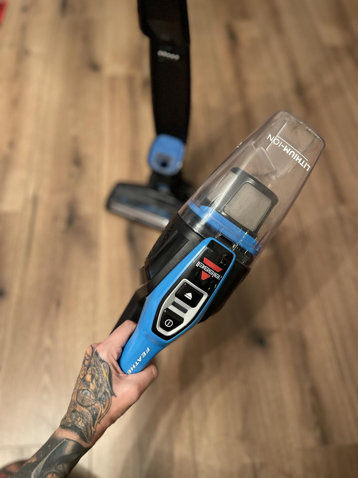 Bissell, 3061 Featherweight Cordless Stick Vacuum, Self-Standing, Electric Blue, Black customer photo 2