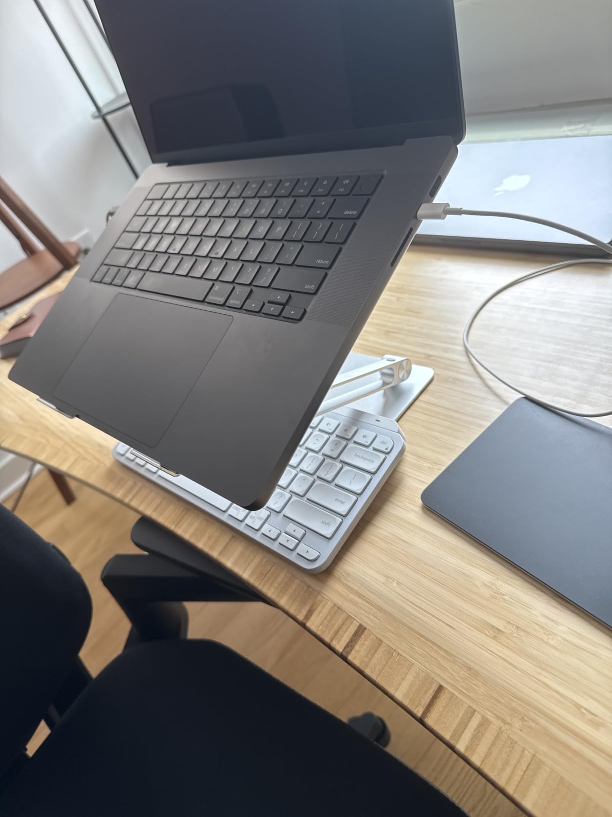 Lamicall Aluminum Laptop Stand for Desk for MacBook Air Pro Neo 10-17.3'' | Adjustable Computer Stand, Ergonomic Laptop Riser, Foldable Portable Notebook Holder fits Dell HP Lenovo Office Home College customer photo 2