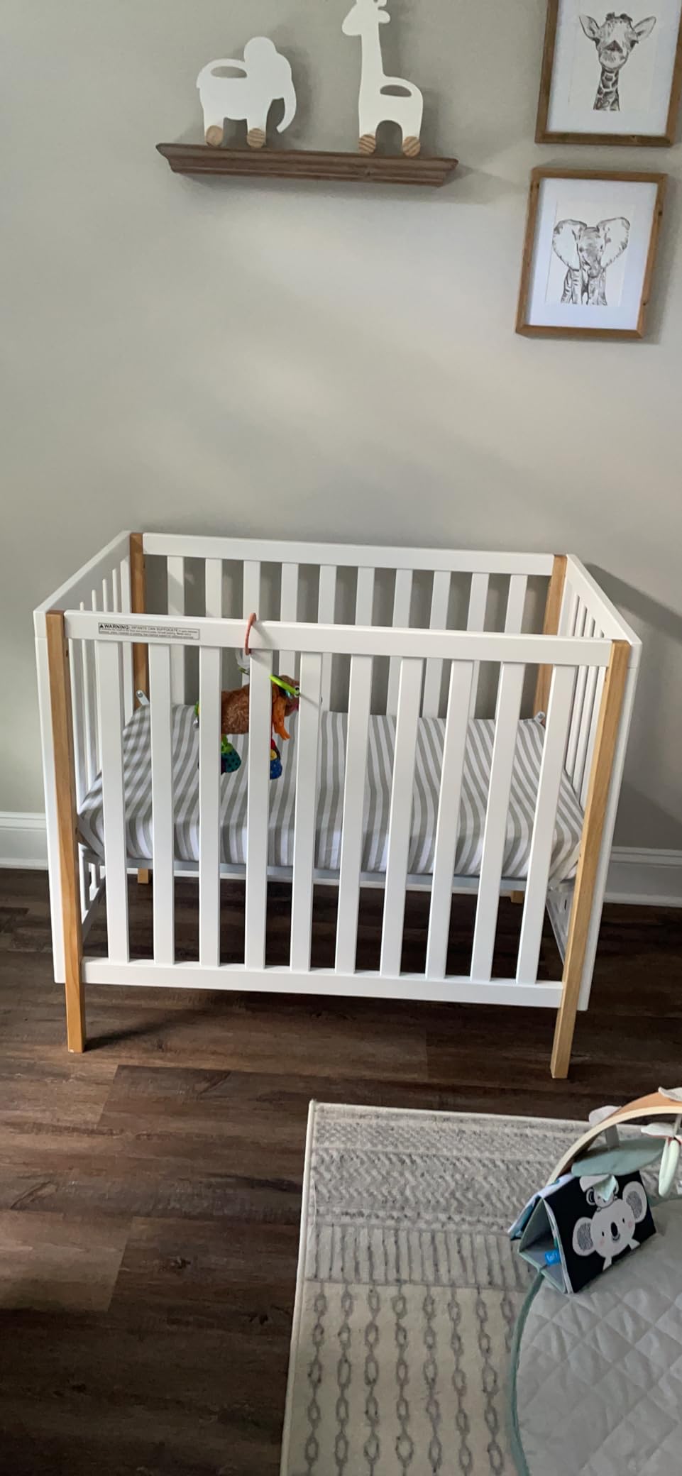 Delta Children Gio Mini Crib with 2.75