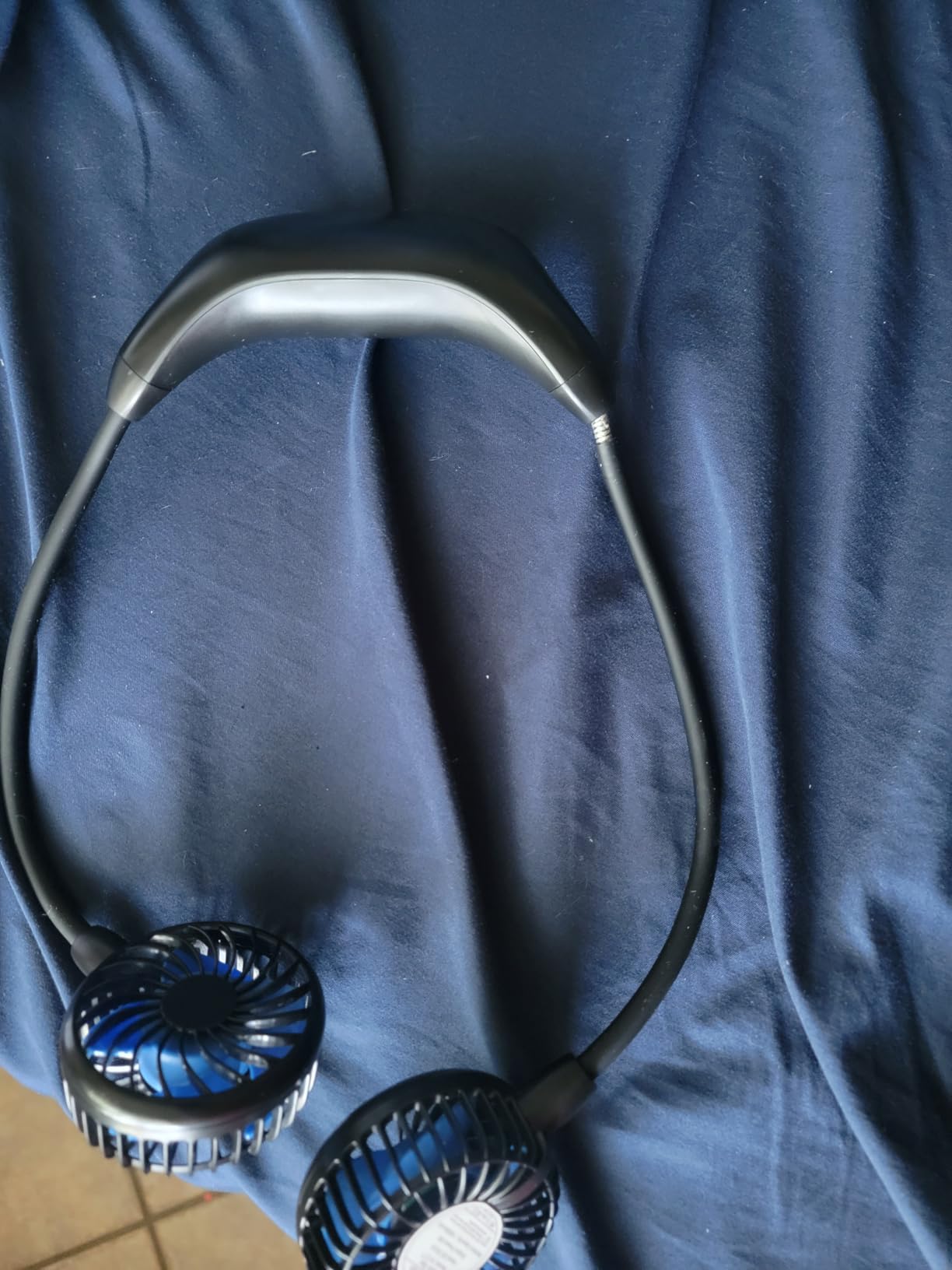 HandFan 10000mAh Portable Neck Fan Rechargeable, 48Hrs Long-Lasted Wearable Personal Fans customer photo 2