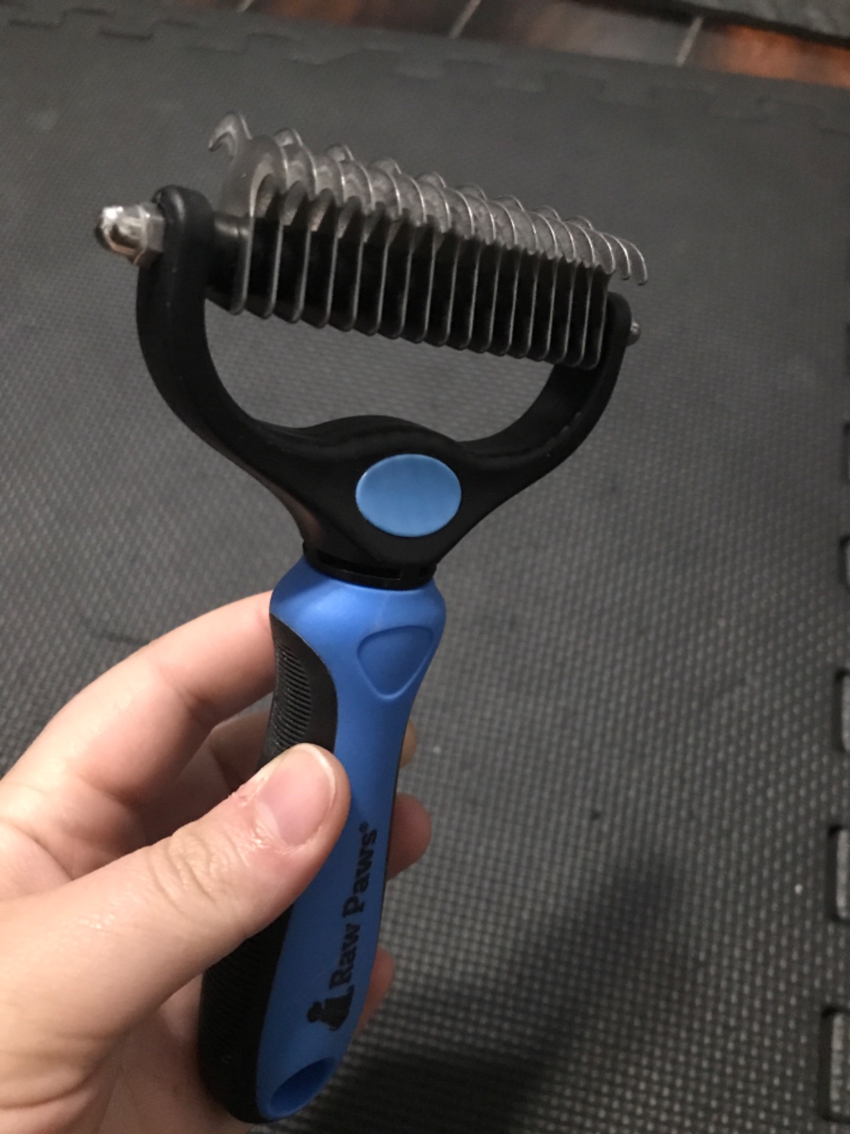 Raw Paws Undercoat Rake & Dematting Tool - Pet Grooming Comb for Shedding, Matted Fur, Knots and Tangles - Stainless Steel Deshedding Brush for Dogs and Cats - Blue customer photo 2