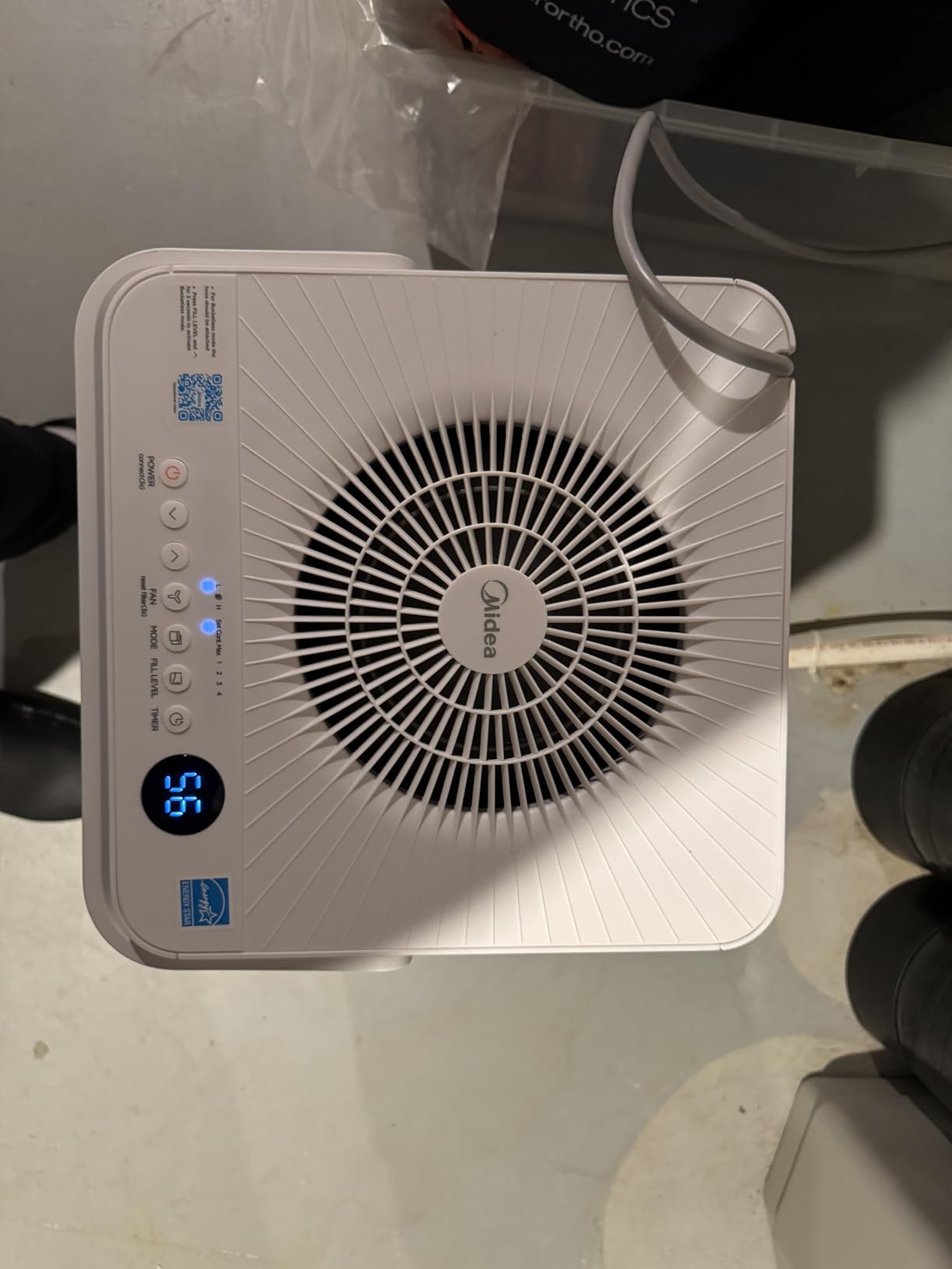 Midea Cube 20 Pint Dehumidifier for Basement, 1,500 Sq. Ft, Energy star | Large Capacity Water Tank with Drain Hose, Wi-Fi Enabled, Works with Alexa, Quiet Operation for Basement, Home, Bedroom customer photo 2