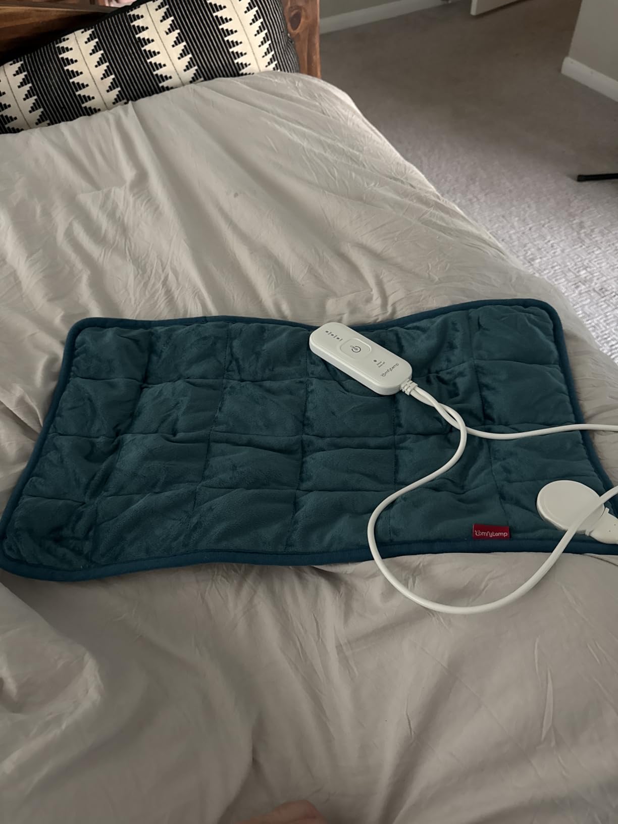 Comfytemp Weighted Heating Pad for Back & Period, FSA Eligible Electric Heat Pad, Birthday Gift for Women Men Mom Dad & Father Day Gifts, 2.2 lb HSA Neck Shoulder Heated Pad, 2H Auto-Off, 12x24, Blue customer photo 1