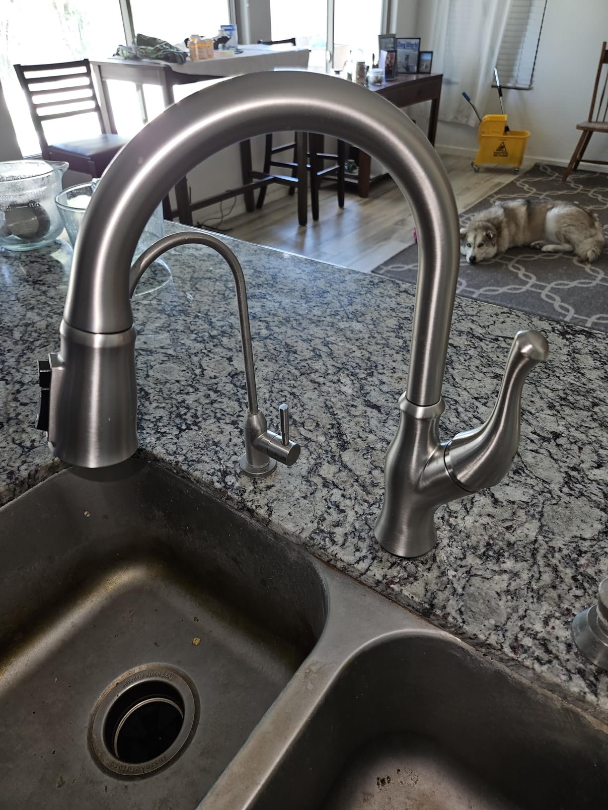 Delta Ophelia Brushed Nickel Kitchen Faucet with Pull Down Sprayer, Modern Single Hole Kitchen Sink Faucet, Single Handle, SpotShield Stainless 19888Z-SP-DST customer photo 2