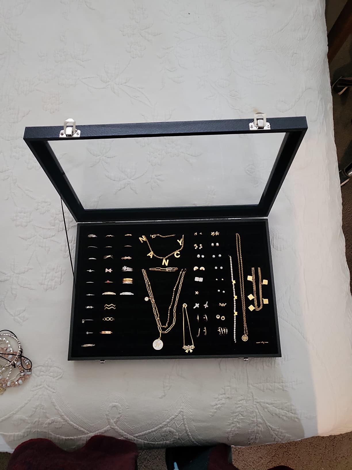 Ausalivan Ring Holder Organizer Box, Jewelry Display Case, Earring Necklace Storage Tray With Top Glass Lid (Black, 100 Slots) customer photo 1