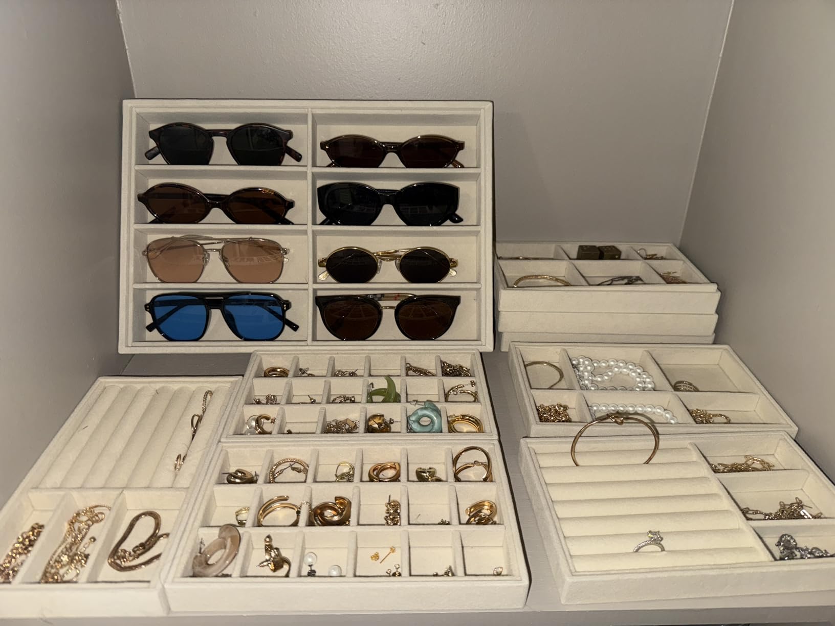 Elsjoy 8 Pack Velvet Jewelry Trays, Stackable Jewelry Organizer Trays for Drawers, Beige Jewelry Storage and Display Tray Inserts for Necklaces, Rings, Earrings customer photo 2