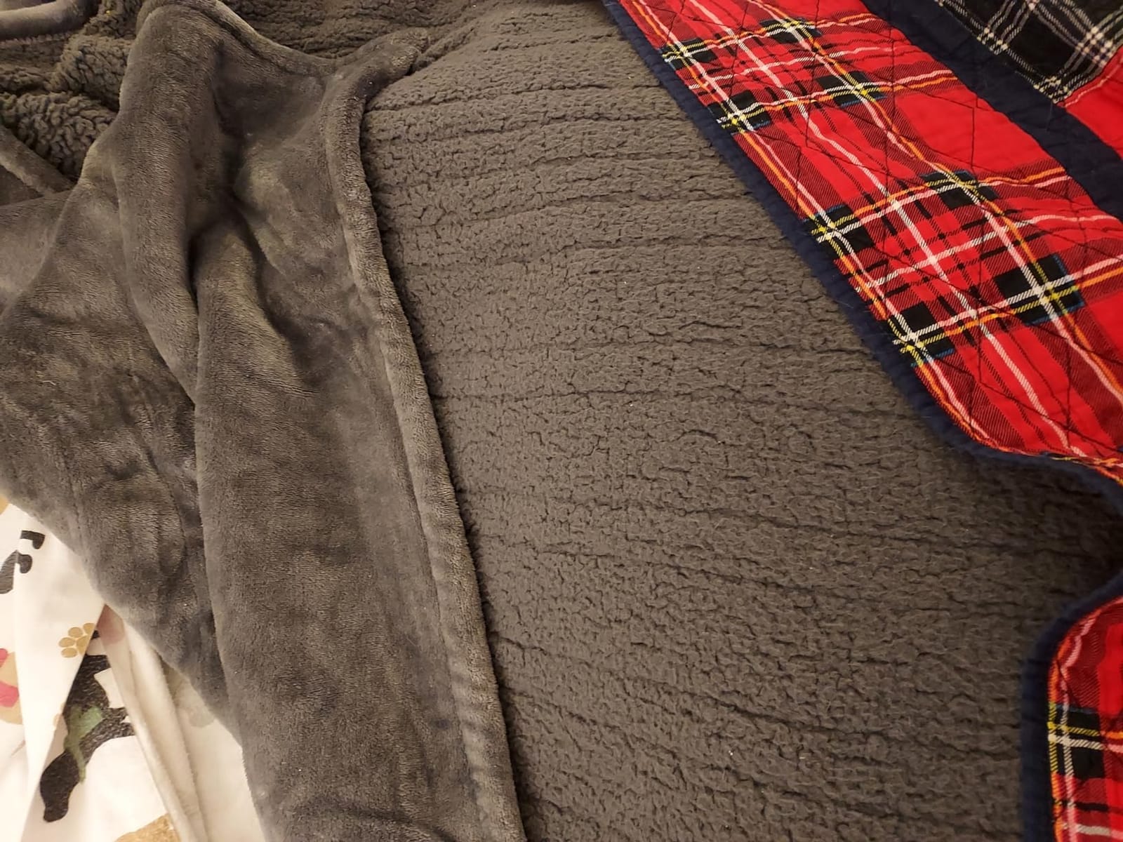 Bearhug Electric Blanket Queen Size with Dual Controls, 10 Heat Levels & 1-12H Auto Shut-Off, Fast Heating Soft Velvet to Sherpa Heated Blanket for Couples, Machine Washable, Gray customer photo 2