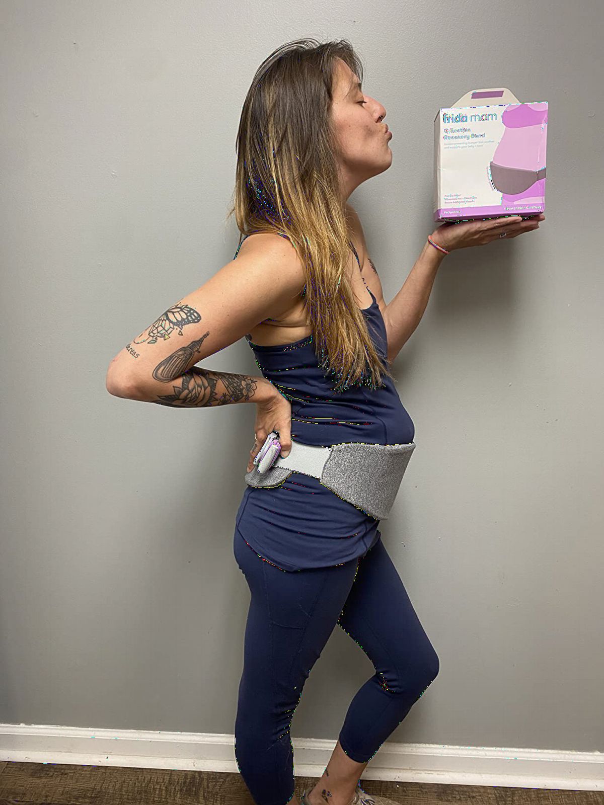 Frida Mom C-Section Hot & Cold Therapy Belly Binder, C-Section Recovery Must Have Belly Band, Incision Protector, for Post-Op & Swelling, Postpartum Essentials, After Birth Brace, Abdominal Binder customer photo 2