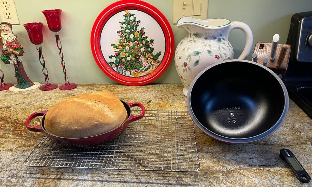 Le Creuset Enameled Cast Iron Signature Round Bread Oven, 9.5 inch, Cerise customer photo 1