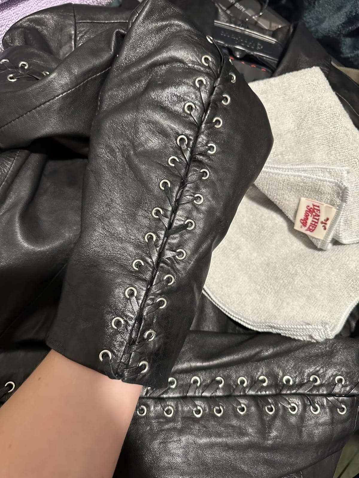 Leather Honey Complete Leather Care Kit - Non-Toxic, Made in USA | Cleaner, Conditioner and Cloths customer photo 1