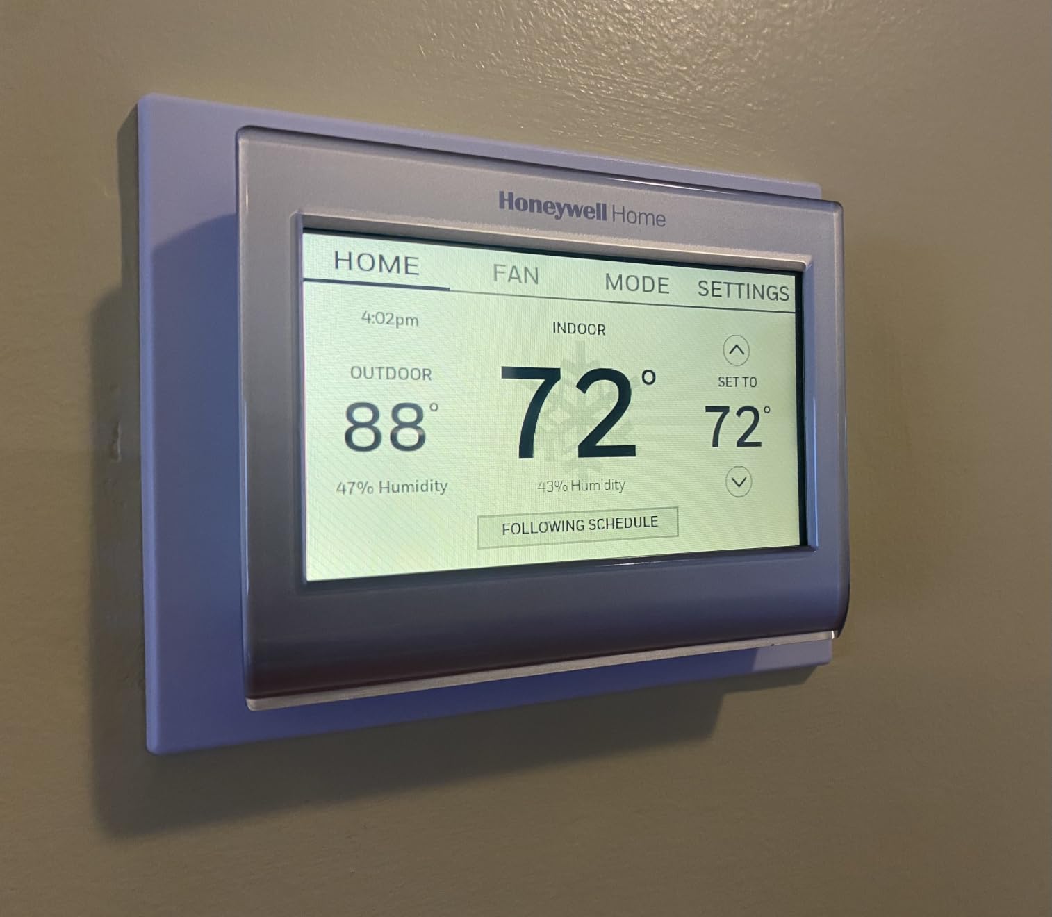 Honeywell Home RTH9600WF Smart Color Thermostat ENERGY STAR Wi-Fi Programmable Touchscreen Alexa Ready customer photo 2