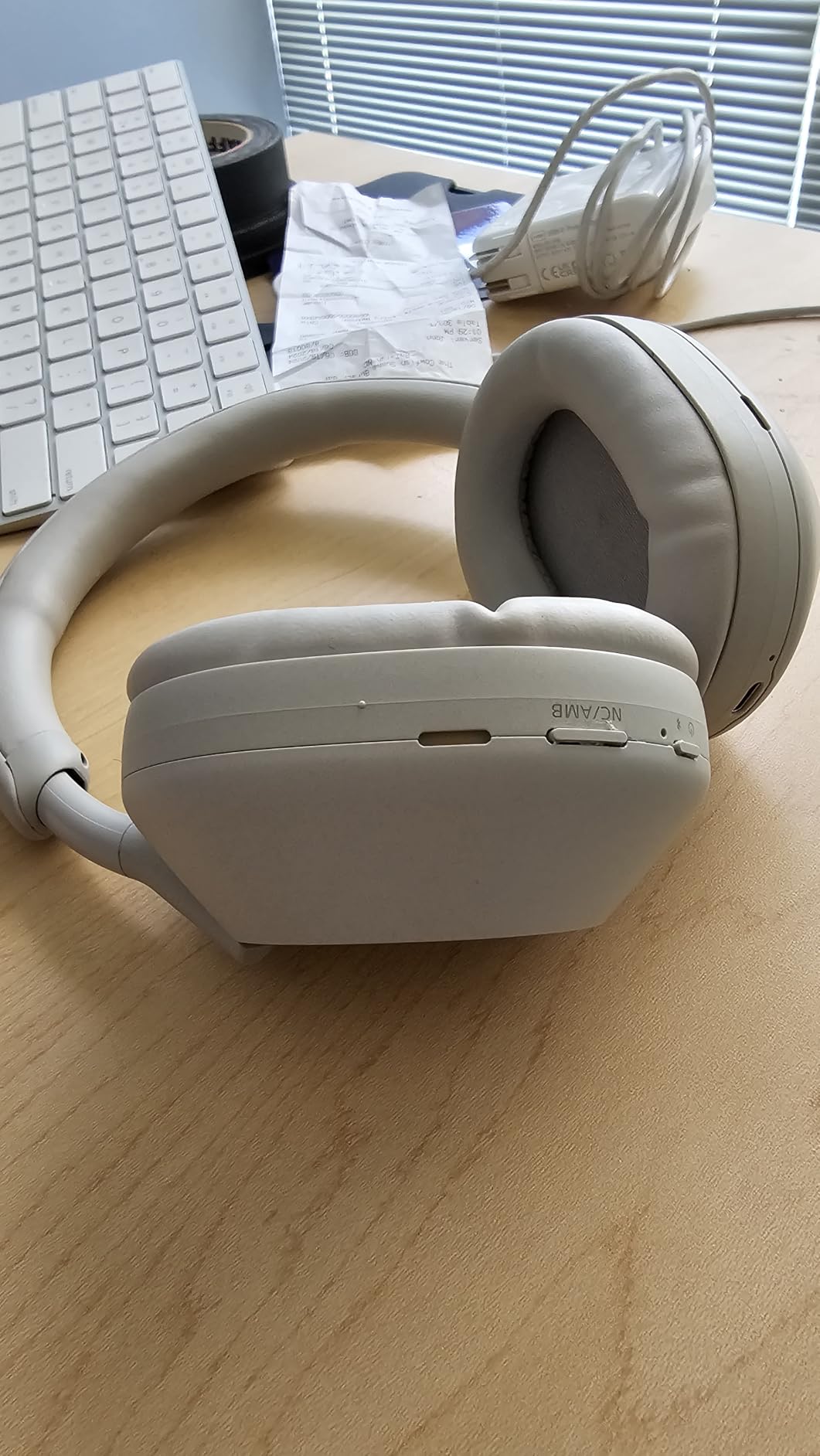 Sony WH-1000XM5 Premium Noise Cancelling Wireless Headphones, Silver | Auto NC Optimizer, Up to 30 Hrs of Battery, Carrying Case, Crystal Clear Calls, Touch Control, Multipoint Connection customer photo 2