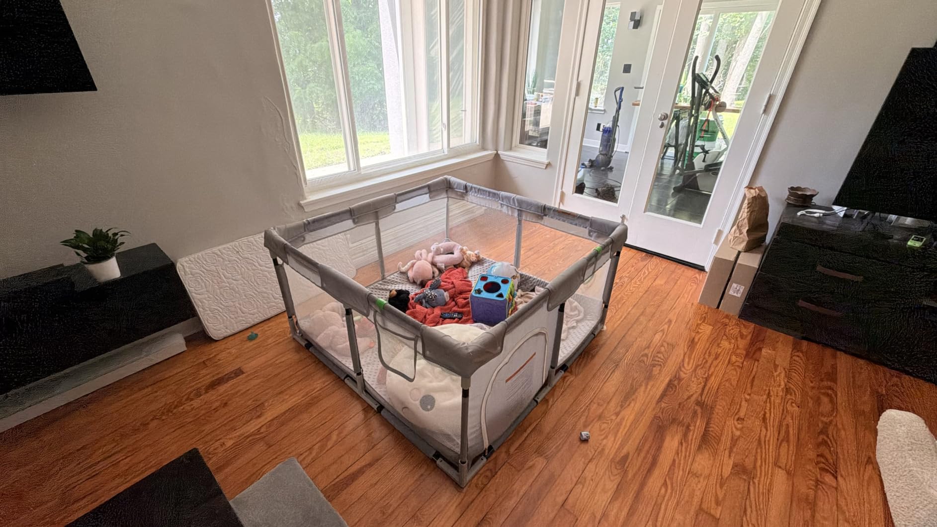 Fodoss Baby Playpen, 47x47in Playpen for Babies and Toddlers with Door | Baby Play Yard for Indoor & Outdoor, Soft Breathable Mesh, BPA-Free Oxford Fabric, Anti-Slip Suction Cups, Pull Rings customer photo 1