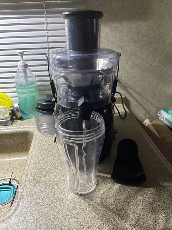 Hamilton Beach Juice & Blend 2-in-1 Juicer Machine and 20 oz. Blender | Big Mouth 3