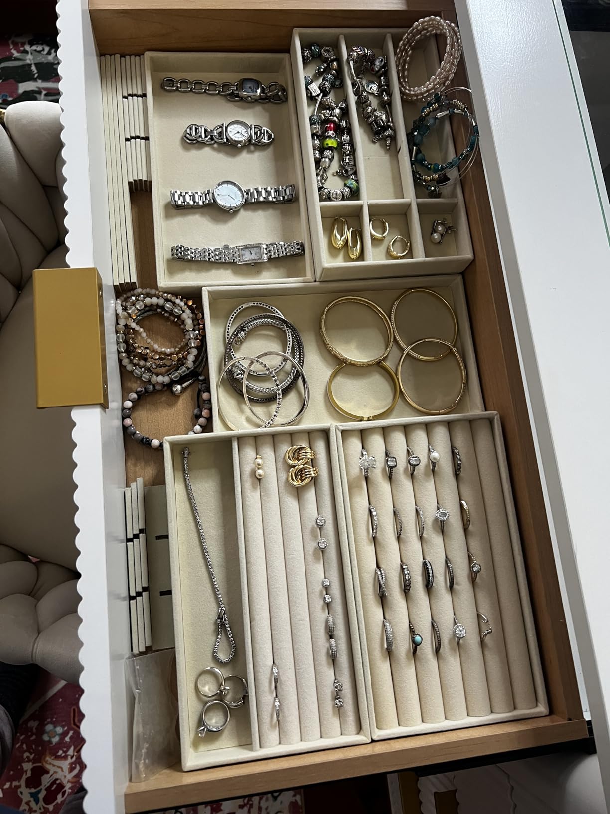 Frebeauty Jewelry Organizer Tray,Stackable Velvet Jewelry Trays,Drawer Inserts Earring Organizer For Women Jewelry Storage Display Case for Rings Stud Necklaces,Set of 9(Beige) customer photo 1