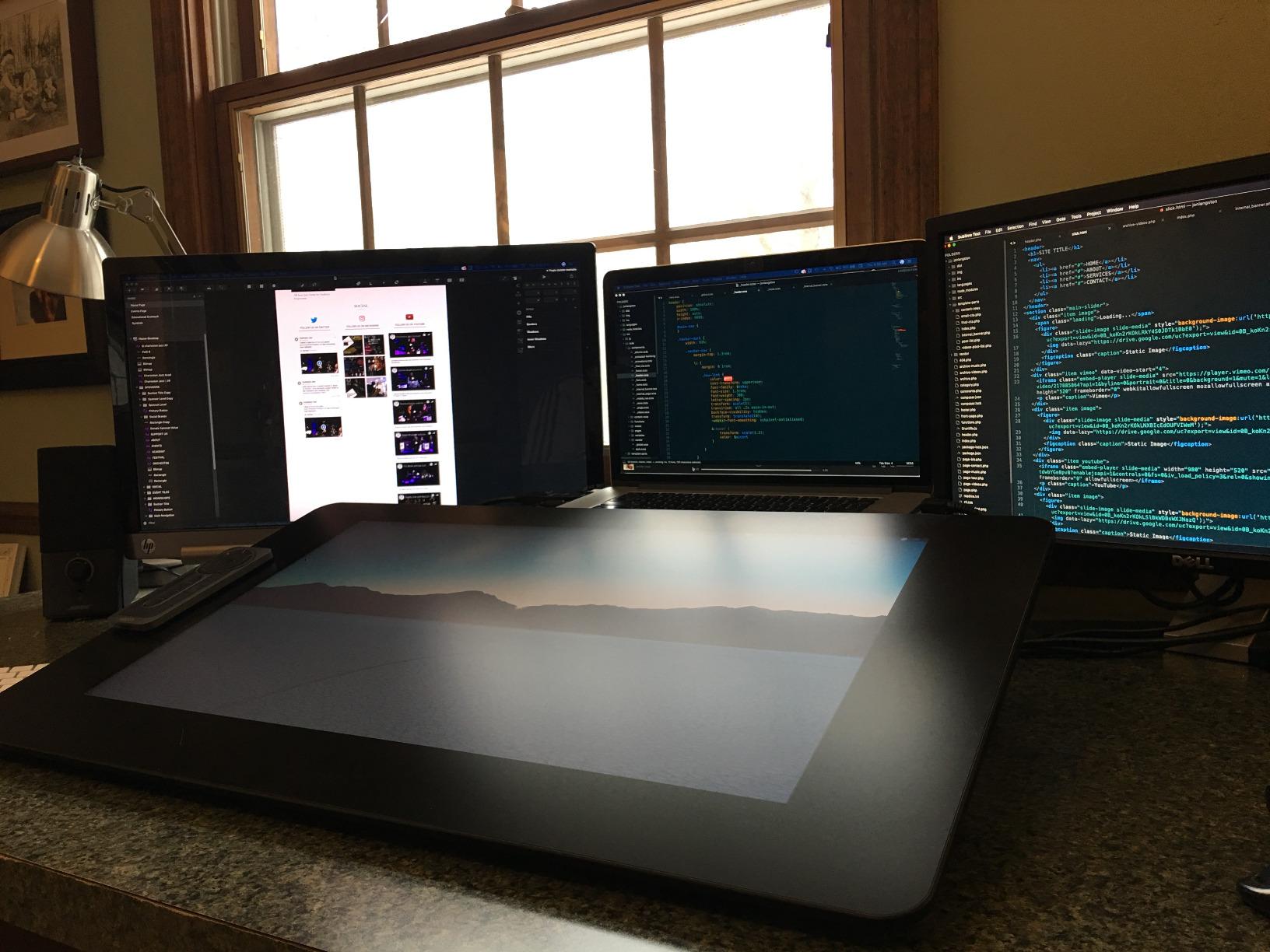 Wacom Cintiq Pro 17, Drawing Tablet with 4K 120 Hz Touchscreen & ProPen 3 customer photo 2
