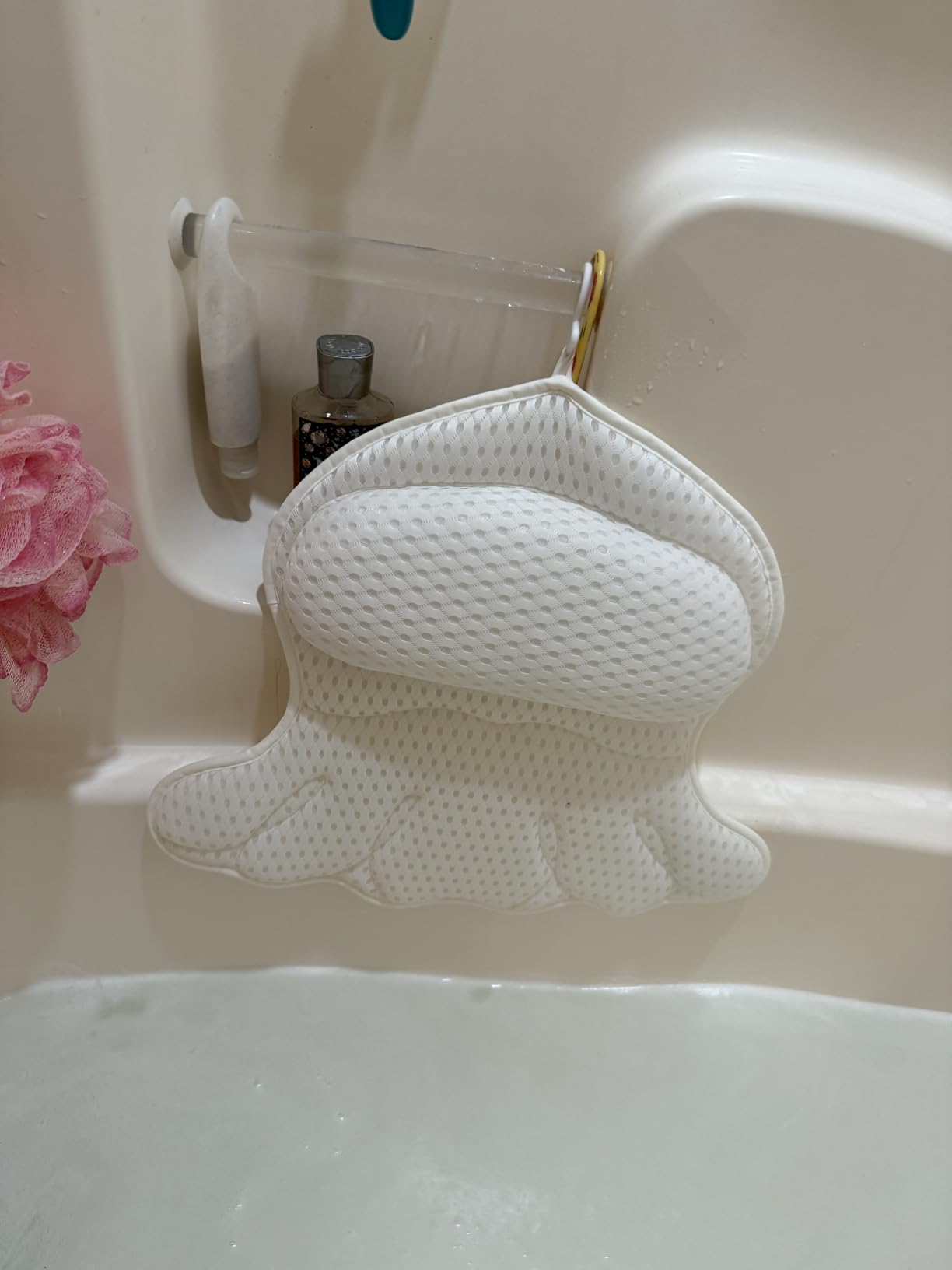 Ozyalo Bath Pillows for Tub, Luxury Bathtub Pillow for Head & Neck Support | Soft 4D Air Mesh Bath Pillow, 6 Non-slip Suction Cups, Quick-drying, Machine Washable, Wash Bag Included, Spa Gift for Women customer photo 2