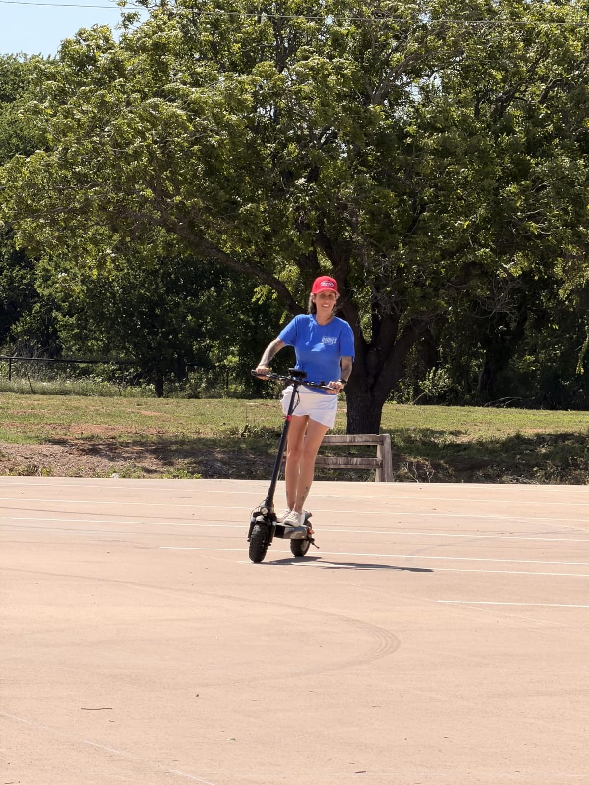 iScooter iX3/iX4 Electric Scooter, Off Road Tires, 800W Motor E-Scooter Up to 25/28 Miles Range,Top Speed 25/28 MPH, Adjustable Handlebar Height,Folding Commuting Electric Scooter for Adults customer photo 1