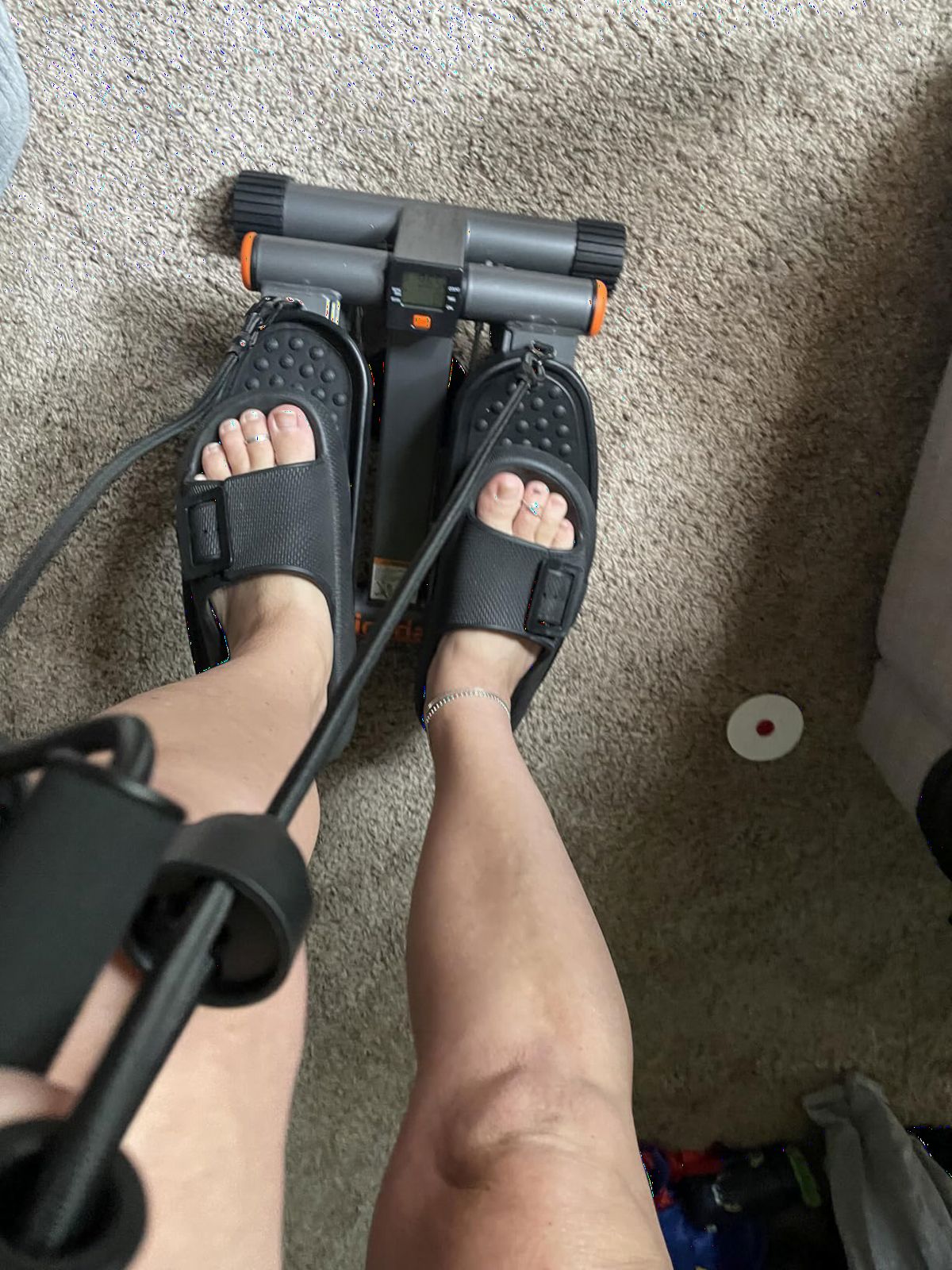 Niceday Steppers for Exercise, Stair Stepper with Resistance Bands, Mini Stepper with 300LBS Loading Capacity, Hydraulic Fitness Stepper with LCD Monitor customer photo 1