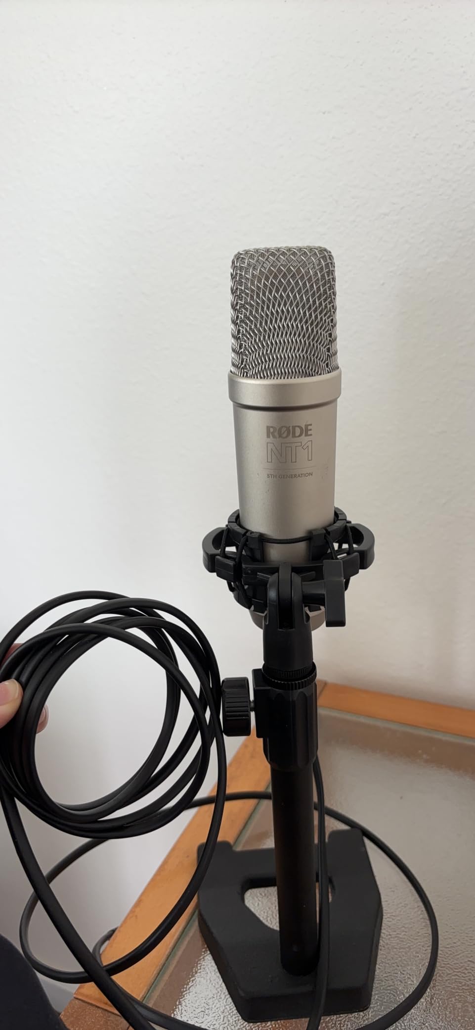 RØDE NT1 5th Gen Large-Diaphragm Studio Condenser Microphone - XLR & USB Outputs - Shock Mount & Pop Filter Included - Music Production, Vocal Recording, Podcasting customer photo 2