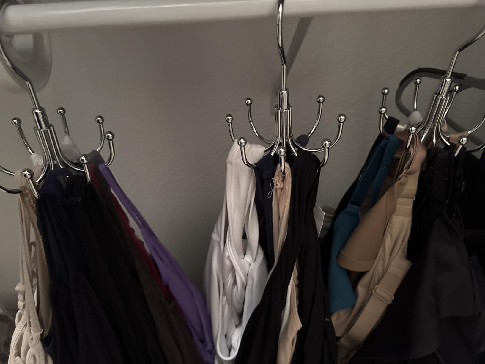 ZEDODIER Belt Hanger for Closet, Rotating Belt Organizer, Holds 24 Belts | Heavy-Duty Metal Belt Rack with 8 Hooks, Hanging Belt Holder for Closet Organizers and Storage, Space Saving, No Installation customer photo 2