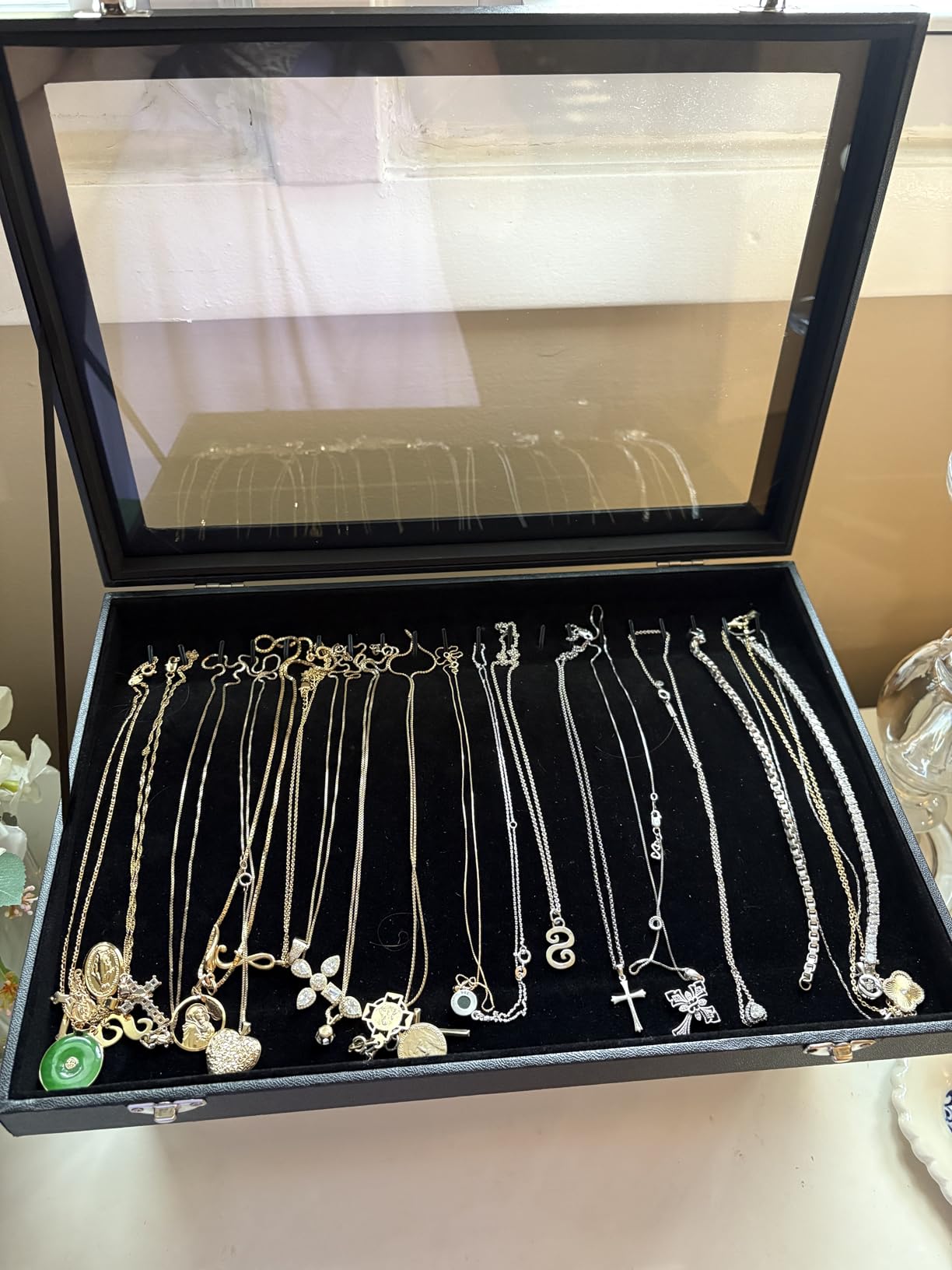 Siveit Premium Necklace Organizer Box - 20 Hooks Jewelry Tray with Transparent Lid - Display Box for Necklaces, Pendants - Suitable for Women and Girls (Black) customer photo 1