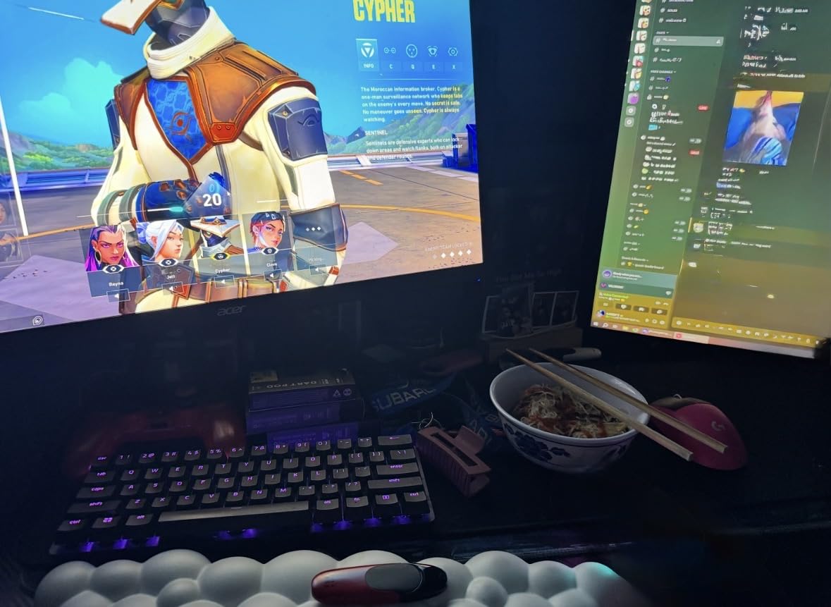 MONITOR Acer Nitro 27in QHD 2560x1440 IPS 240Hz Gaming XV272U W2bmiiprx | 0.5ms, AMD FreeSync Premium, sRGB 99%, 2xHDMI, DisplayPort, VESA HDR400, Ergo Stand, Speaker, VESA Mountable customer photo 1