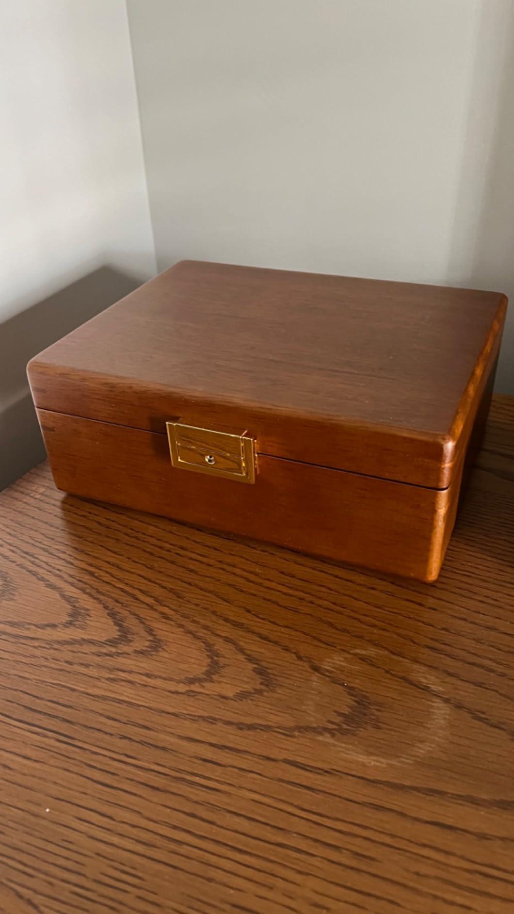 Bescott 2 Layer Solid Wooden Jewelry Box with Lock and Key for Women Men Vintage Velvet Wood Jewelry Organizer Storage for Earrings Rings Necklaces Bracelet Watch Mother's Day Gift customer photo 1