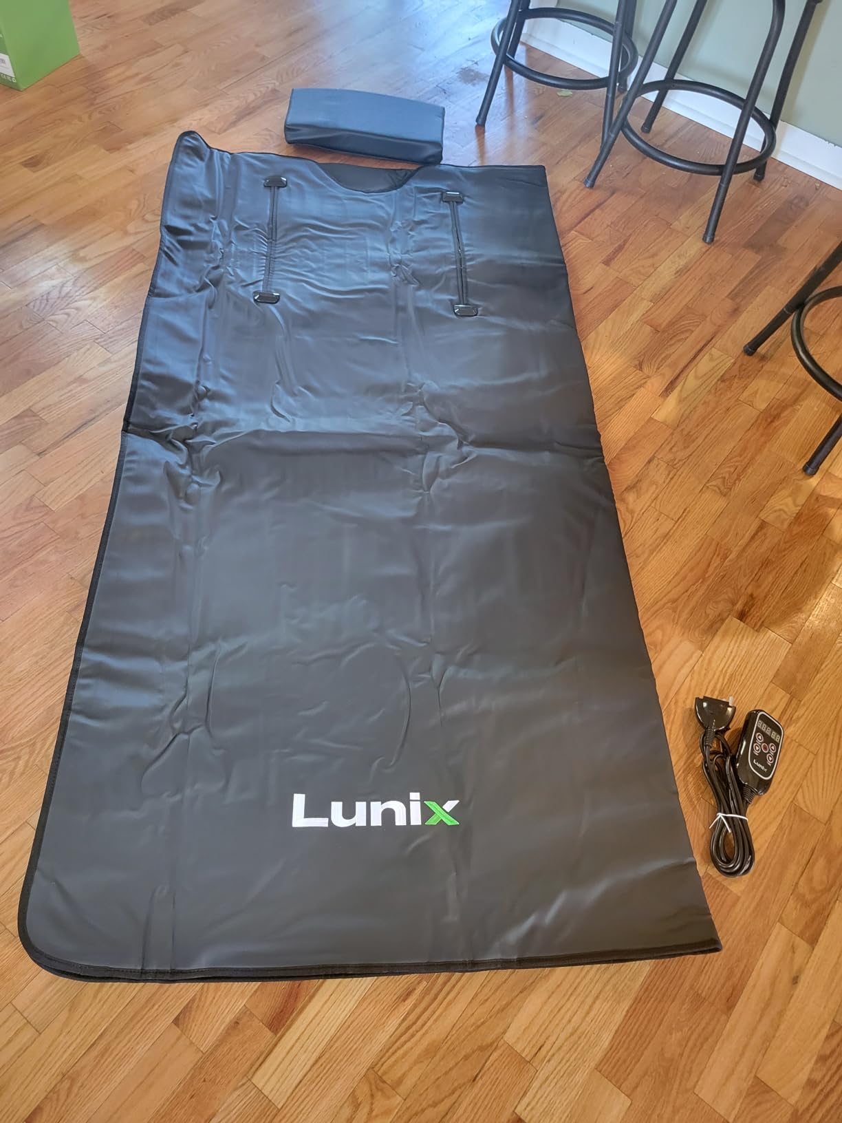 Lunix LX17 Far Infrared Sauna Blanket, Portable Sauna for Home | Adjustable 77-176°F Heat, Low EMF, Dual Zippers, Arm Openings, Pillow, Detox Wraps, Hot Cold Pack & Carry Bag customer photo 2