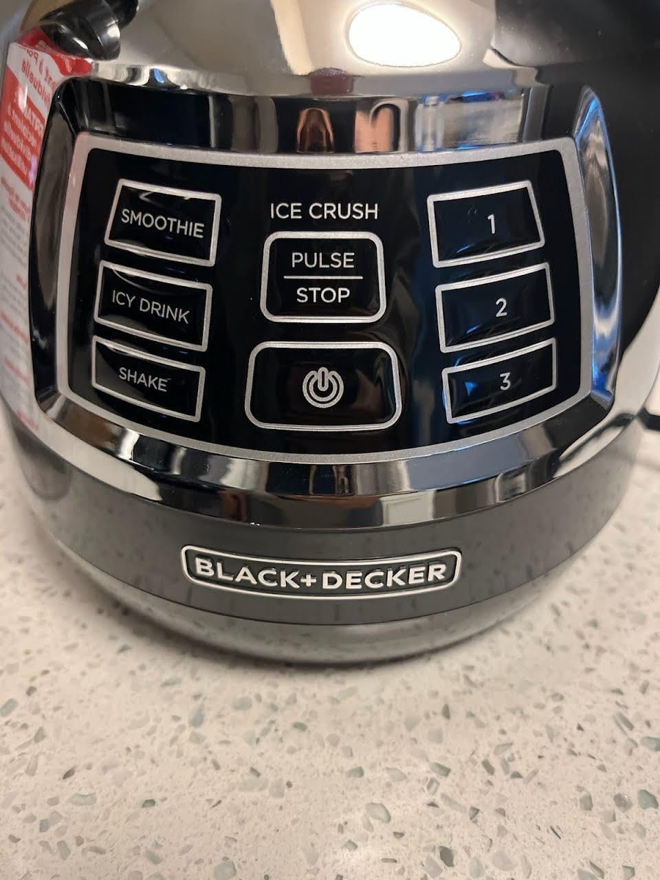 Black+Decker Quiet Blender with 6-Cup Cyclone Glass Jar, 3 Speeds + 3 Functions & Serrated Blade Technology for Faster Blending, Pulse Button and 24-oz Personal Jar, 900W customer photo 2