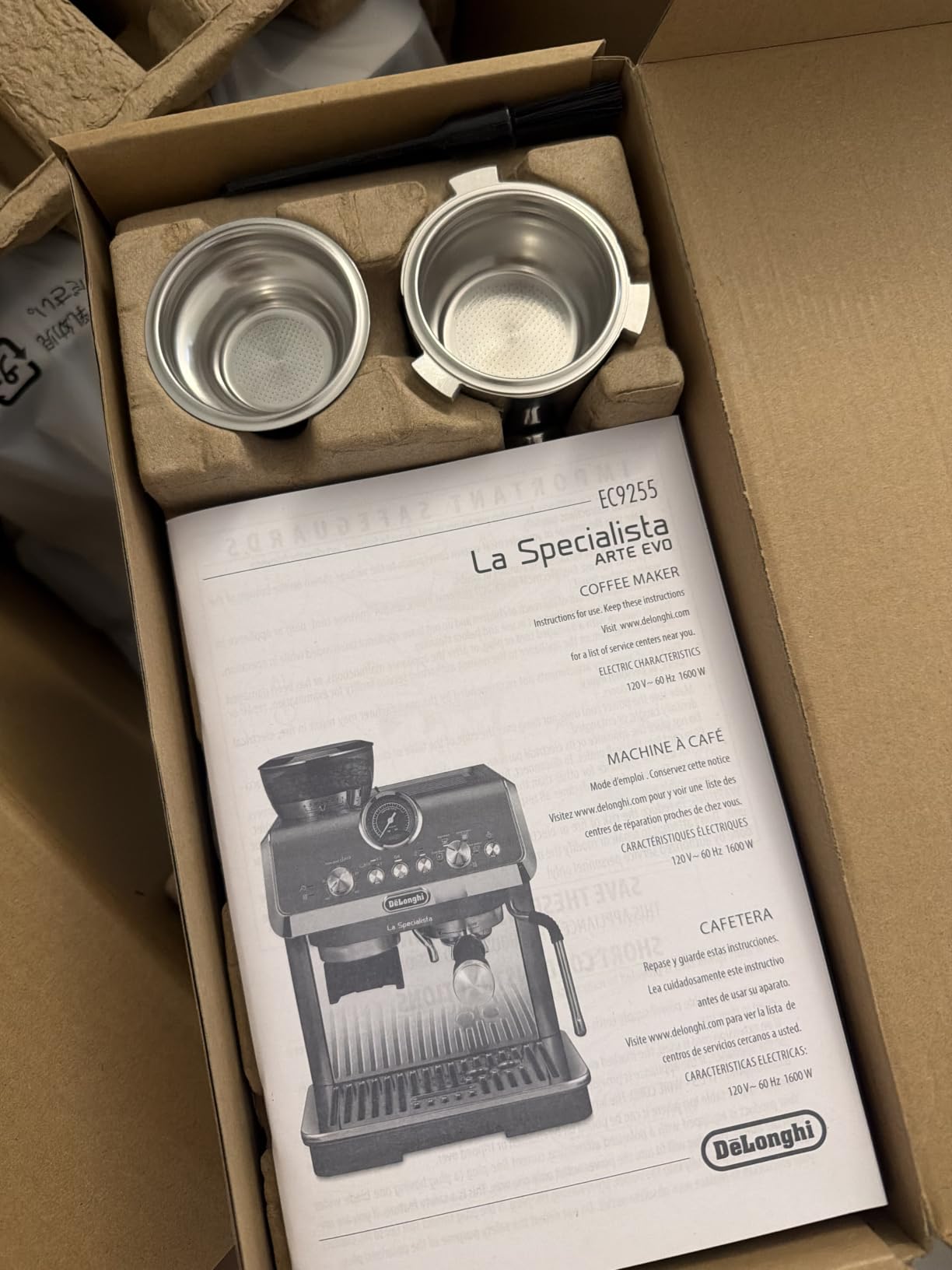 De'Longhi La Specialista Arte Evo Espresso Machine with Coffee Grinder | #1 Worldwide Espresso Machine Maker, 4 Preset Recipes, Built-in Grinder, Powerful Milk Frother, Barista Toolkit Included customer photo 1