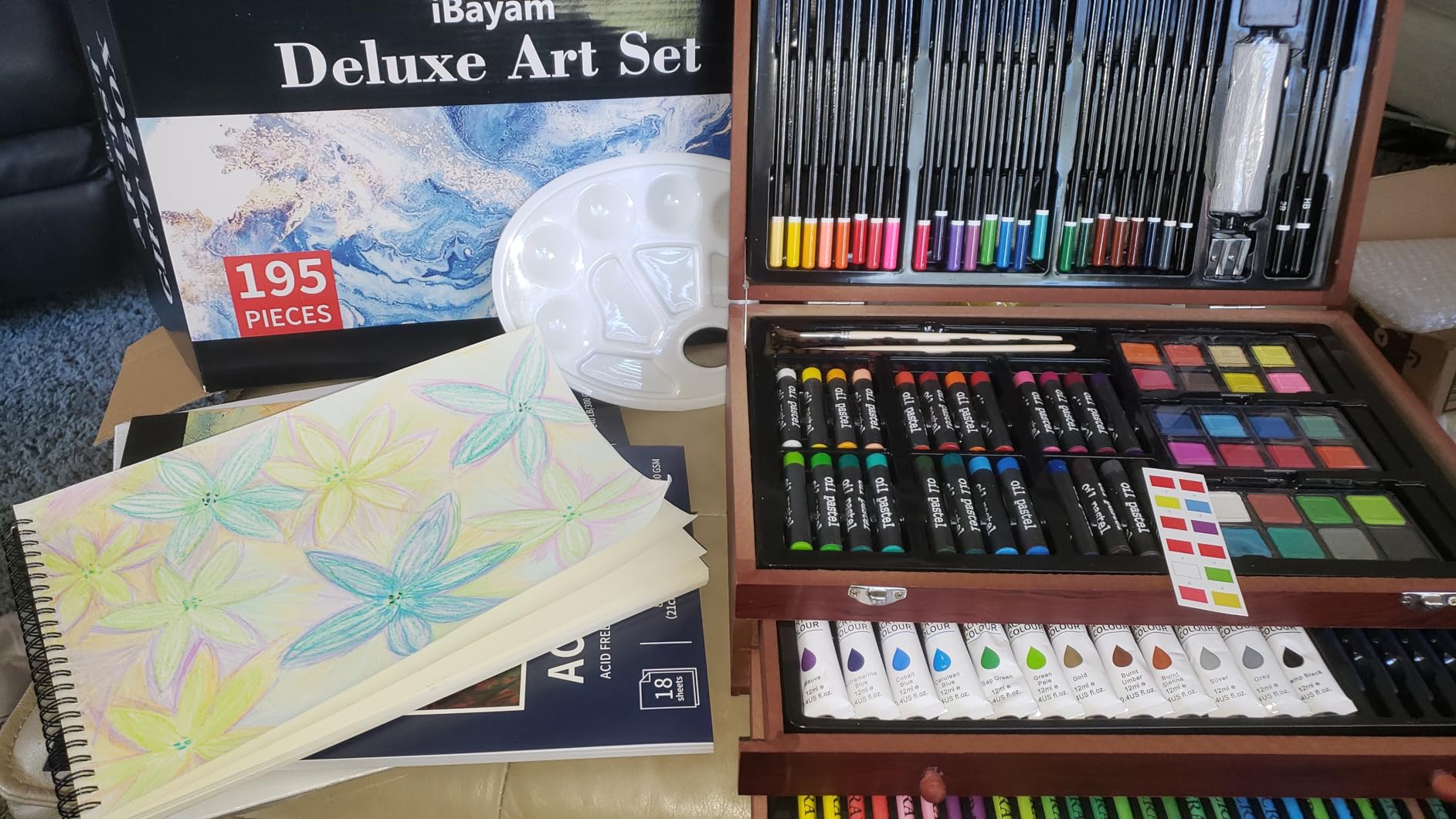 iBayam Art Supplies, 195-Pack Deluxe Drawing Painting Kit, 3 Sketchbook Set | 3 Canvases, Acrylic Paints, Watercolor, Colored Pencils, Crayons, Pastels, All in Wooden Case for Kids Teens Adults Artist customer photo 1