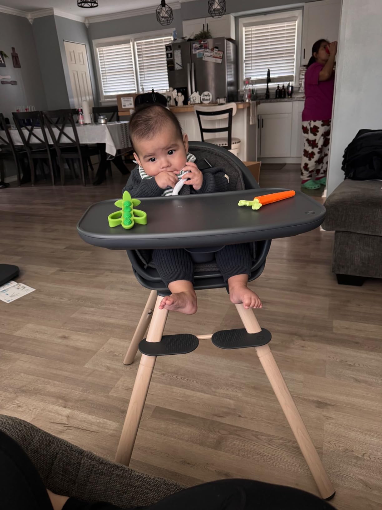 Maxi-Cosi Moa 8-in-1 High Chairs for Babies and Toddlers, Machine Washable Infant High Chair, Compact, Convertible to Booster Seat for Table, Lightweight Design, Classic Slate customer photo 2