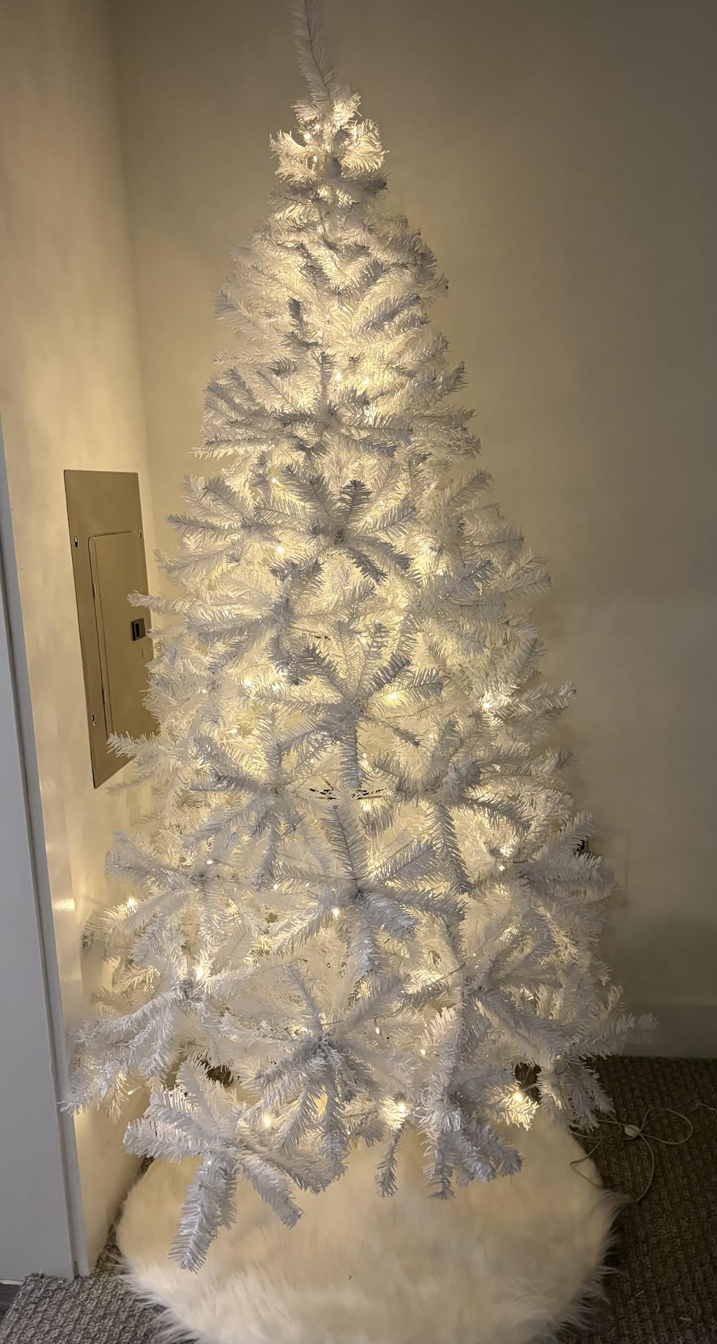 Best Choice Products Artificial Christmas Tree, 4.5ft Premium Unlit Pine Design, Dense Branches Realistic Holiday Décor w/Easy Assembly - Green customer photo 1