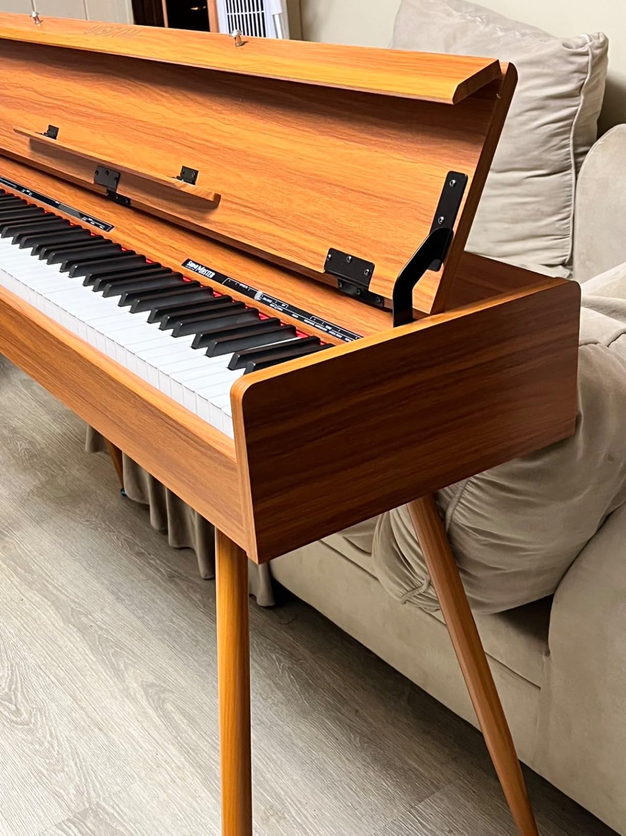 UISCOM 88 Key Weighted Home Digital Piano, Wooden Desk Keyboard, Triple-Pedal | Progressive Hammer-Action Keyboard, Perfect for Beginners with MIDI Functionality, Brown customer photo 2