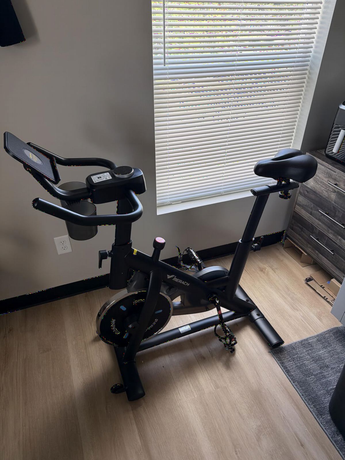 MERACH Exercise Bike, Magnetic Friction Stationary Bike with Brake Pad and Exclusive App, Low Noise Indoor Cycling Bike with 300lbs Weight Capacity, Tablet Mount and Fitness Courses for Weight Loss customer photo 1