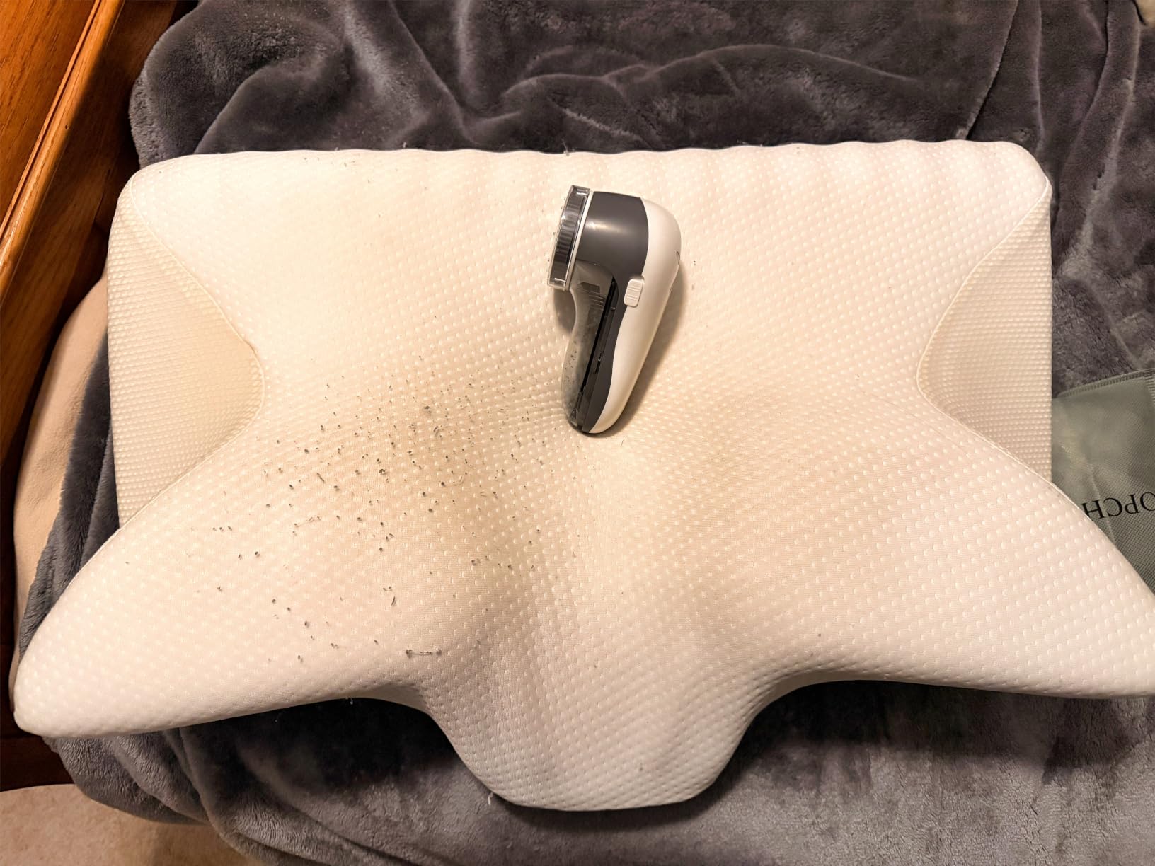 POPCHOSE Fabric Shaver, Lint Shaver with 6-Leaf Blade, Rechargeable | Lint Remover with Type-C Fast Charging Port, Sweater Defuzzer, Clothes Shaver for Couch, Furniture, Blanket, Remove Pilling customer photo 2