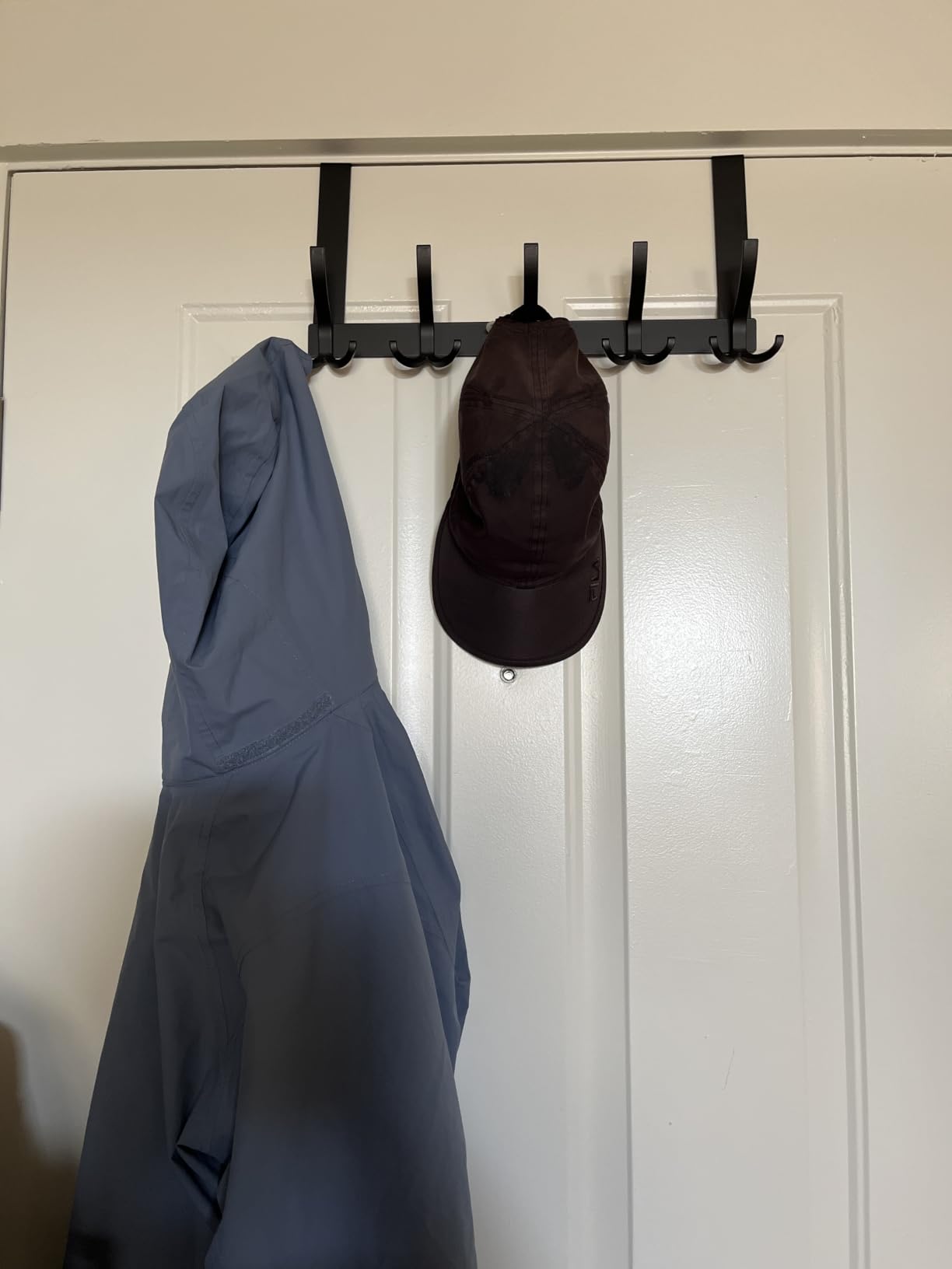 Optish Over The Door Hooks for Hanging, Over The Door Hanger, Over The Door Towel Rack for Bathroom with 5 Triple Coat Hooks, Bathroom Towel Holder Towels Hanger (Black) customer photo 1