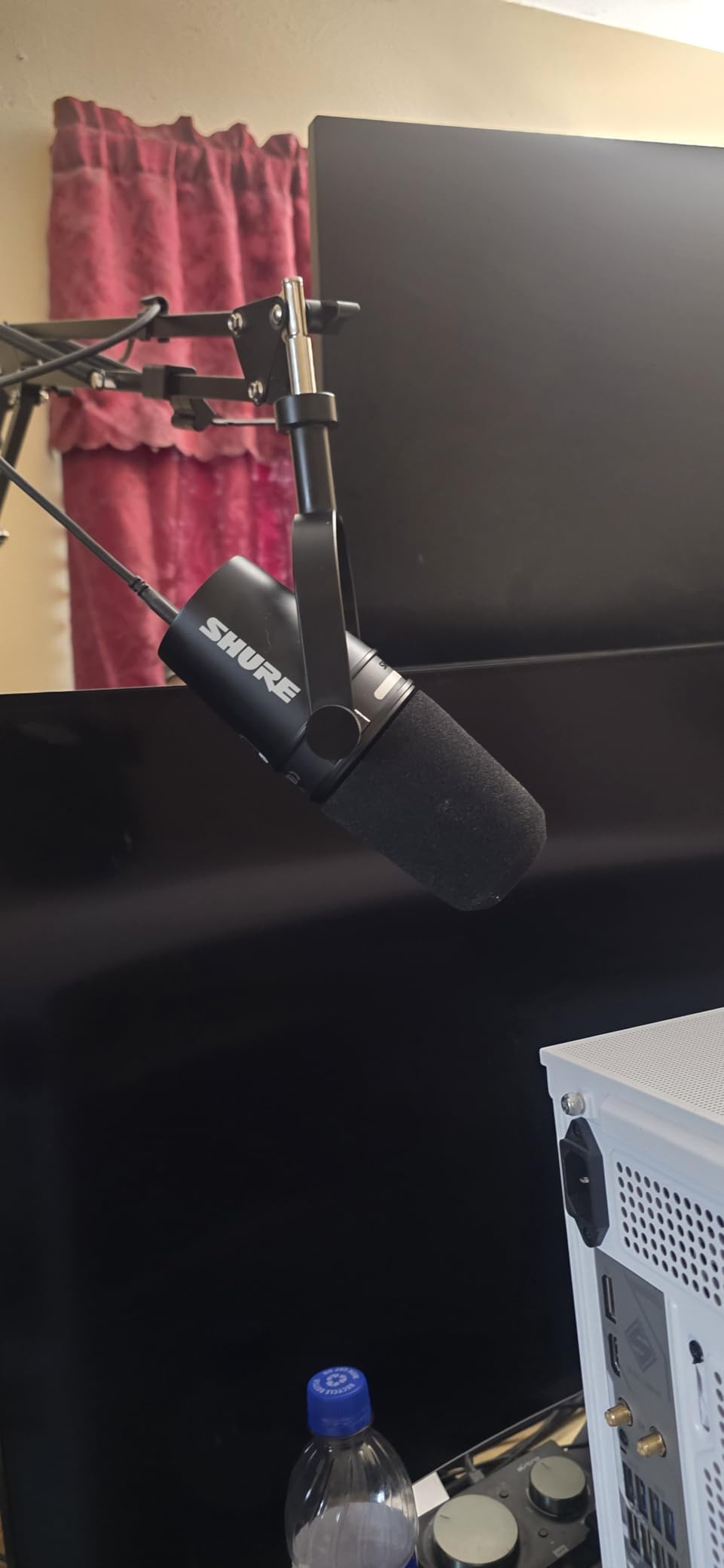 Shure MV7+ USB-C & XLR Podcast Dynamic Microphone - Black customer photo 2