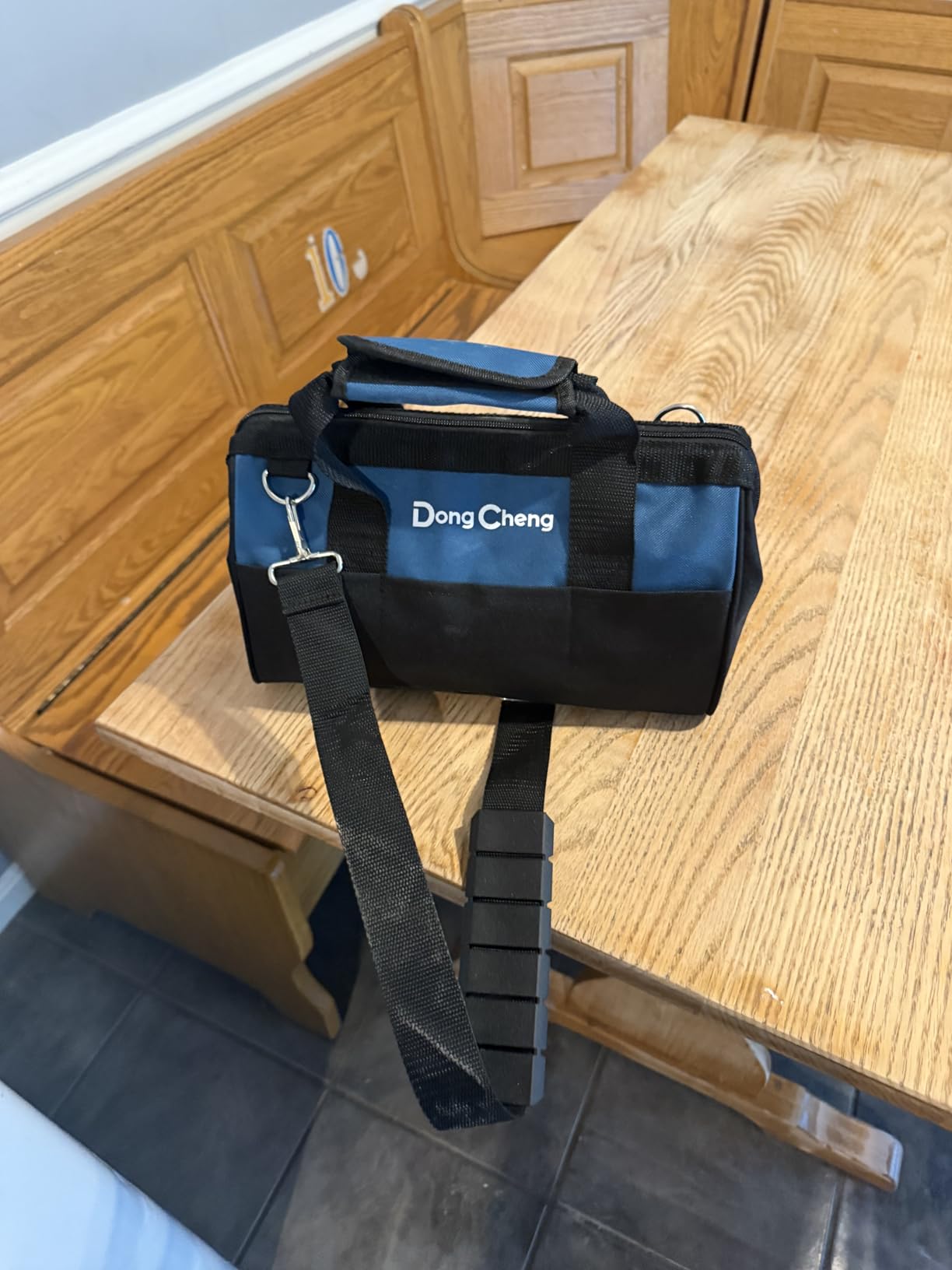 Dong Cheng 5-Inch Random Orbital Sander 3.2A 12800OPM Electric Palm Sander, 6 Variable Speeds, with 20pcs Sandpaper & Detachable Dust Bag, Power Sander for Woodworking, Sanding & Polishing customer photo 1