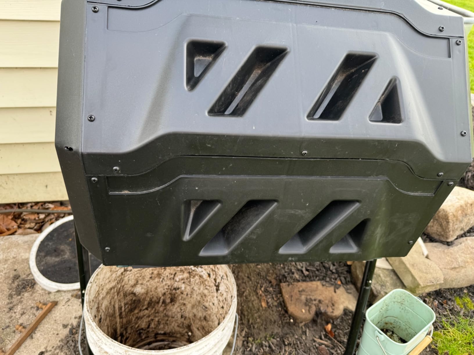 East Oak Compost Tumbler Outdoor, 43-Gal Dual Chamber Compost Bin with 2 Sliding Door and Aeration System, Tumbling Rotating Composter Bin for Kitchen, Garden, Yard customer photo 1