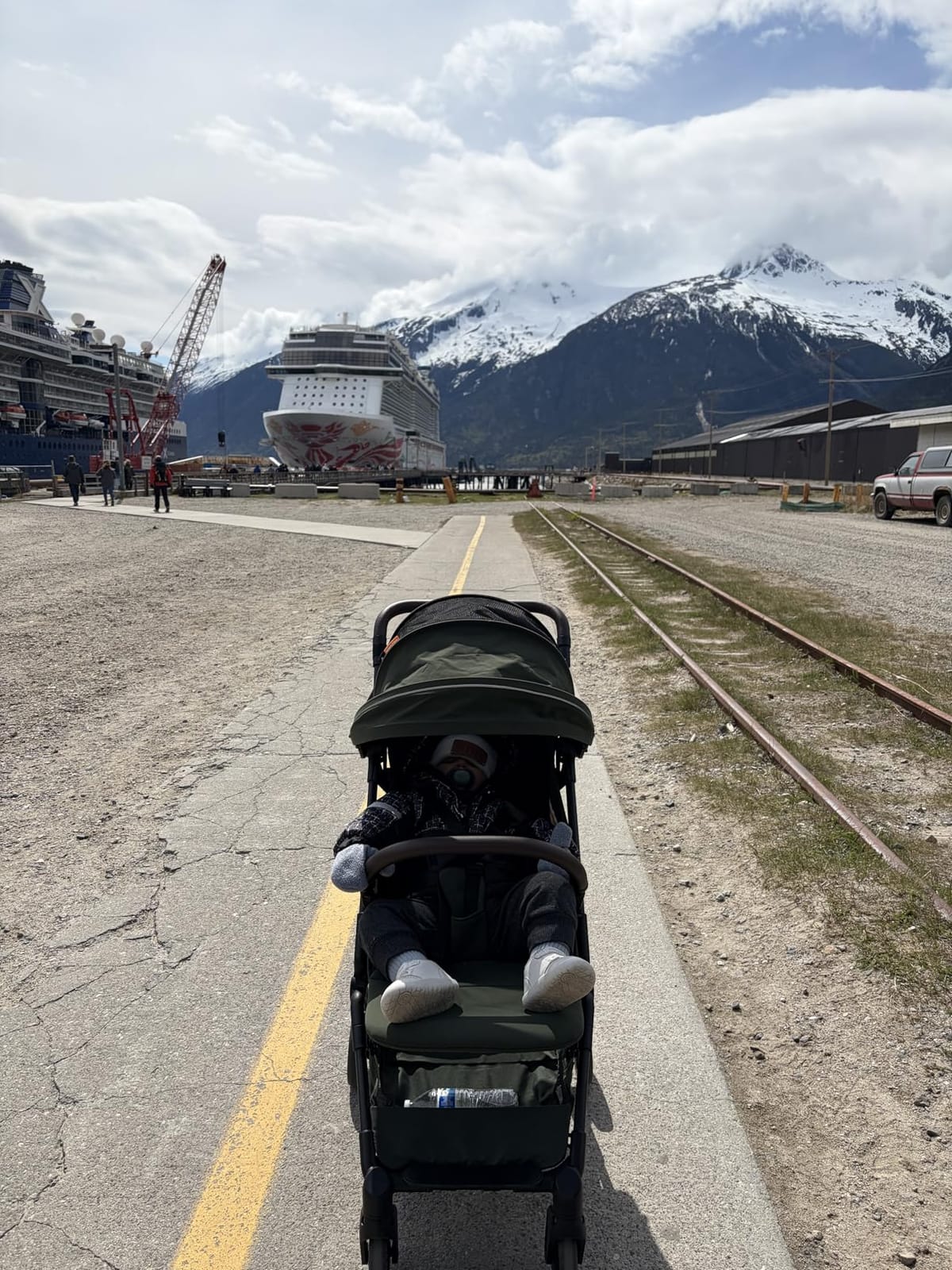 Mamaming Ultra Air Lightweight Baby Travel Stroller with Carbon Fiber Frame | Compact & Airplane-Friendly, One-Handed Fold, 11.6 lbs, UPF50+ Canopy, Under-Seat Basket, Perfect for Toddler Travel, Green customer photo 2