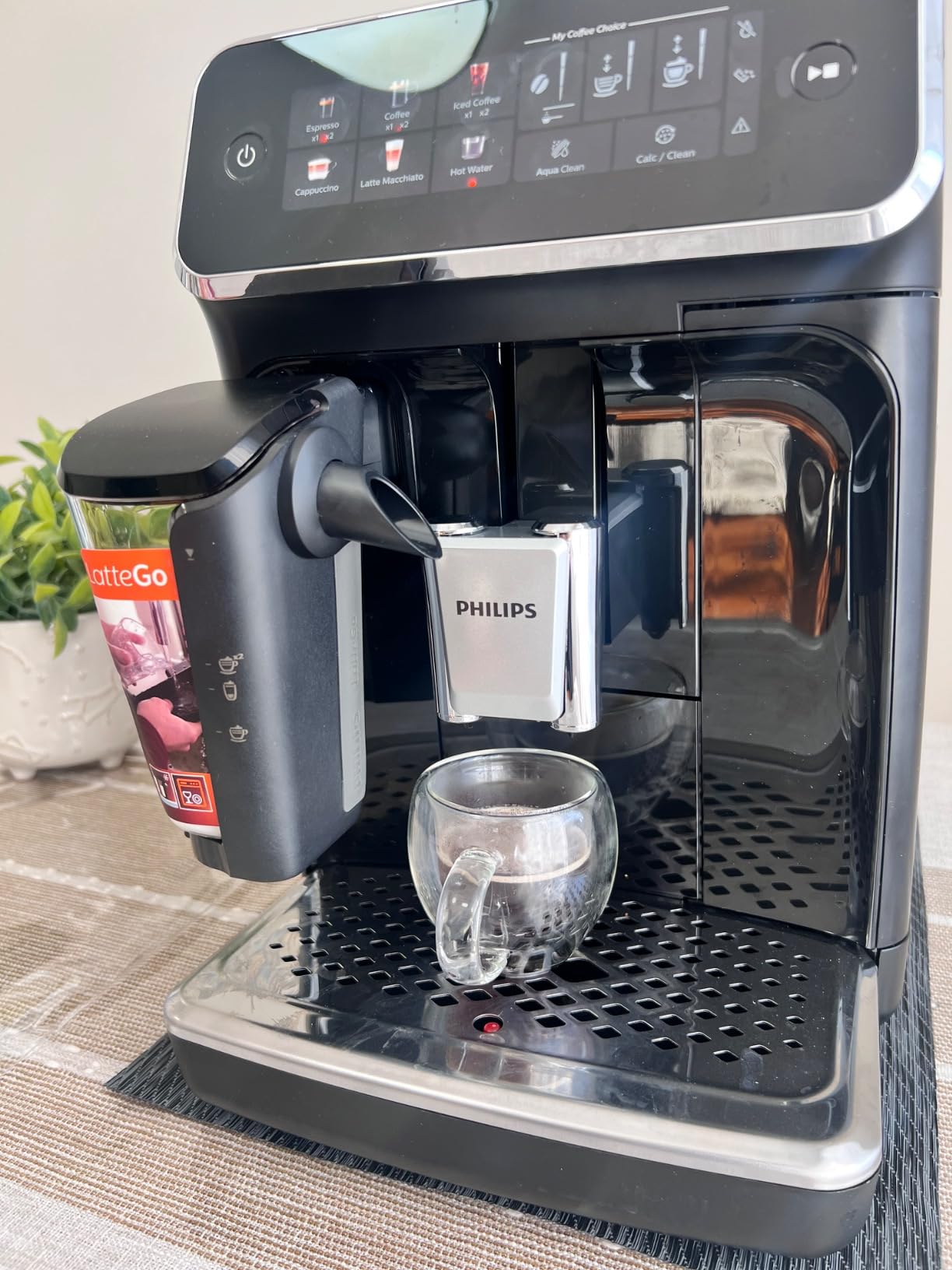 PHILIPS 3300 Series Fully Automatic Espresso Machine, LatteGo Milk System customer photo 2