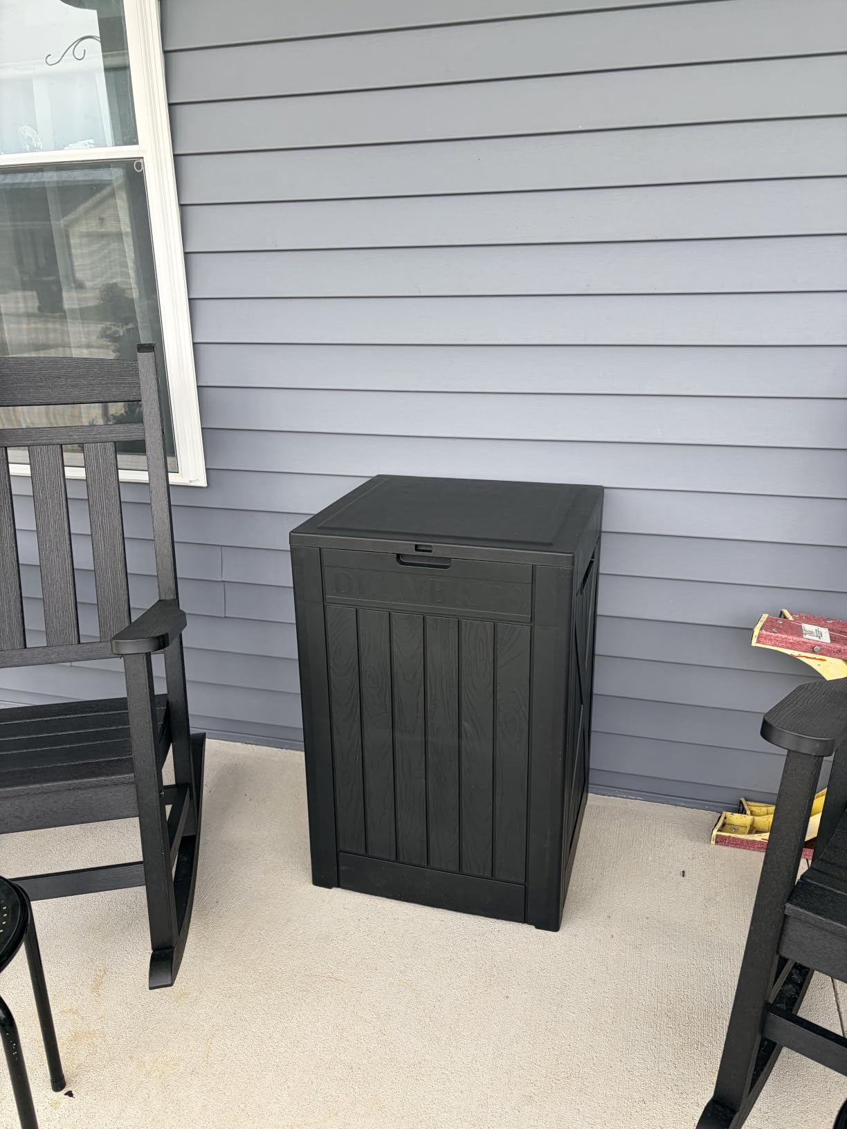 Greesum Outdoor Storage Box 120 Gallon Storage Bin with Lid for Patio Furniture, Garden Tools, Pool Supplies, Lockable, Waterproof and UV Resistant, Black customer photo 1