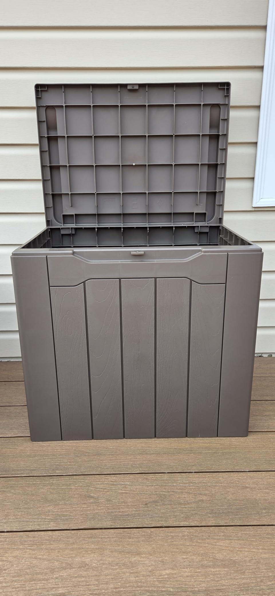 Greesum Outdoor Storage Box 120 Gallon Storage Bin with Lid for Patio Furniture, Garden Tools, Pool Supplies, Lockable, Waterproof and UV Resistant, Black customer photo 2