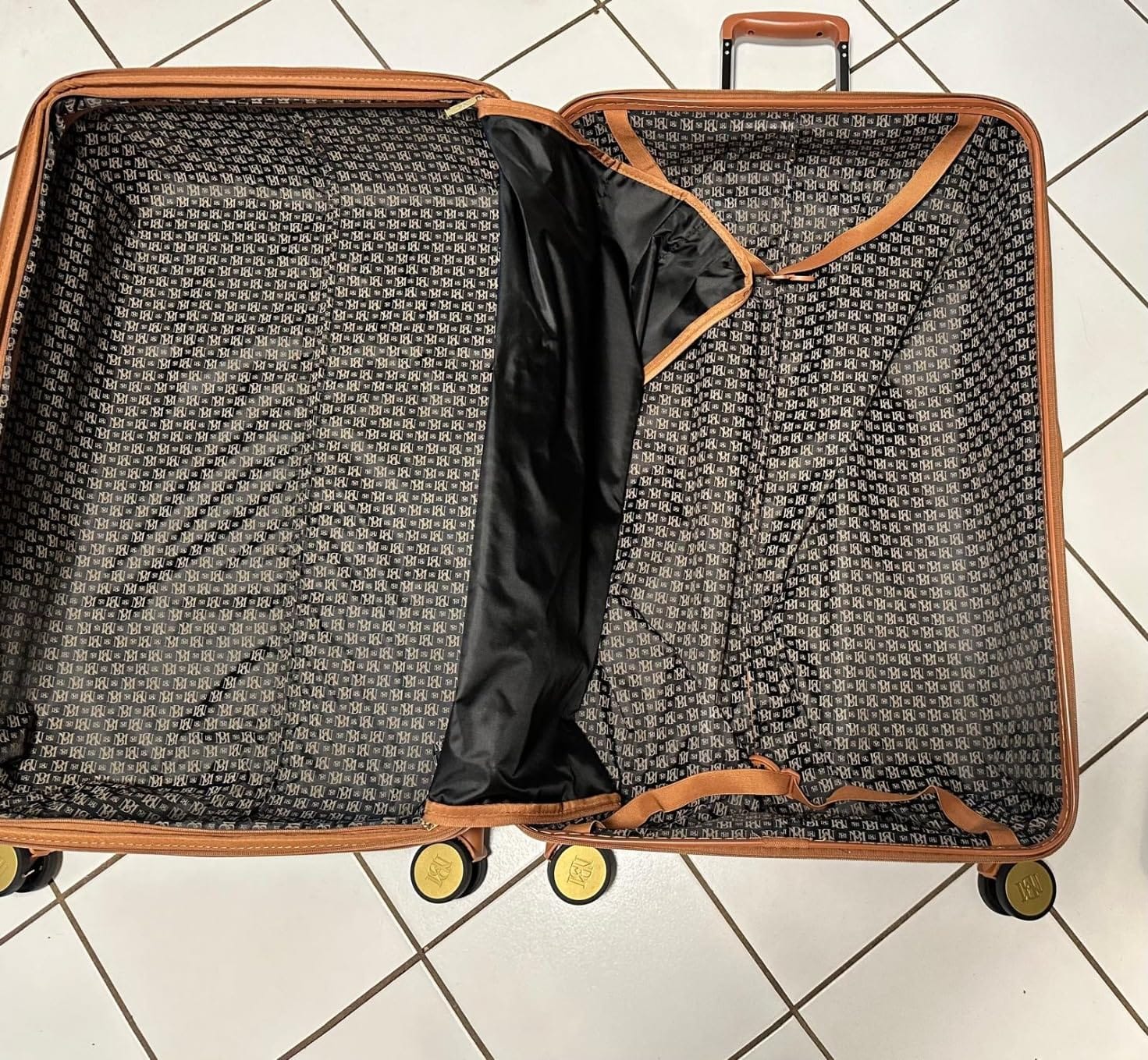 Badgley Mischka Grace 3 Piece Polycarbonate-ABS Expandable Retro Luggage Set (Olive Green) customer photo 2