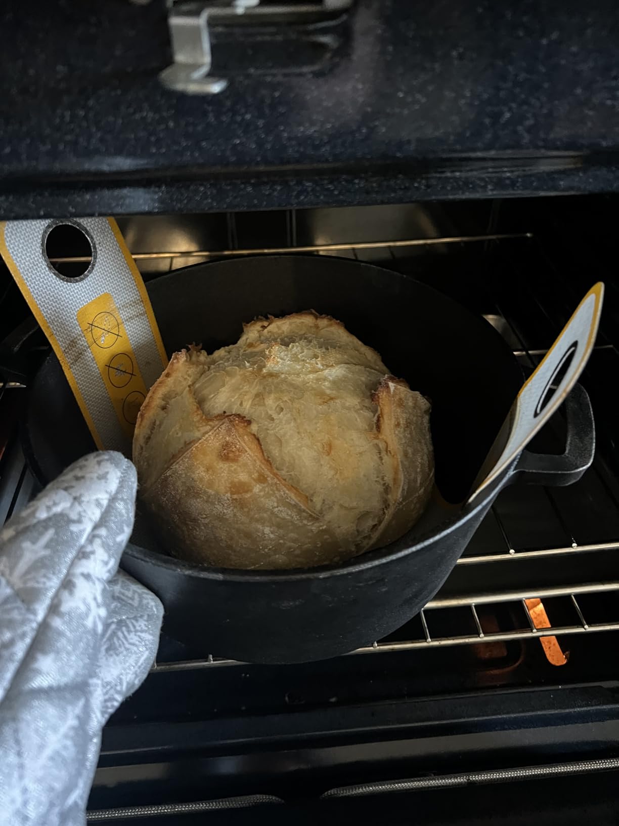 CRUSTLOVE 5 QT Pre-Seasoned Dutch Oven for Bread Baking with Lid and Kit | Sourdough Bread Baking Supplies incl. Banneton, Bread Sling, Lame, Dough Whisk & Guide customer photo 2